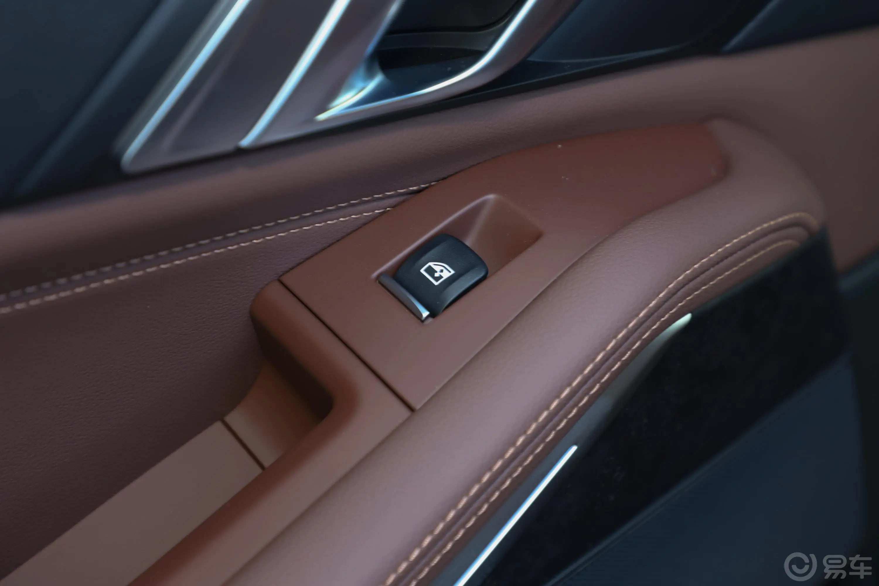 宝马X5(进口)改款 xDrive30i M运动套装后车窗调节