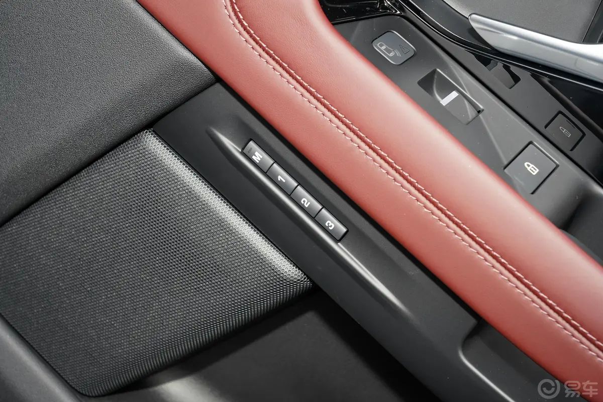 揽胜极光极光L 249PS R-Dynamic HSE奢享版内饰