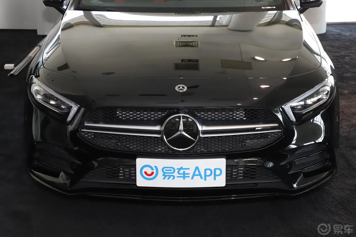 奔驰A级 AMG(进口)AMG A 35 4MATIC外观