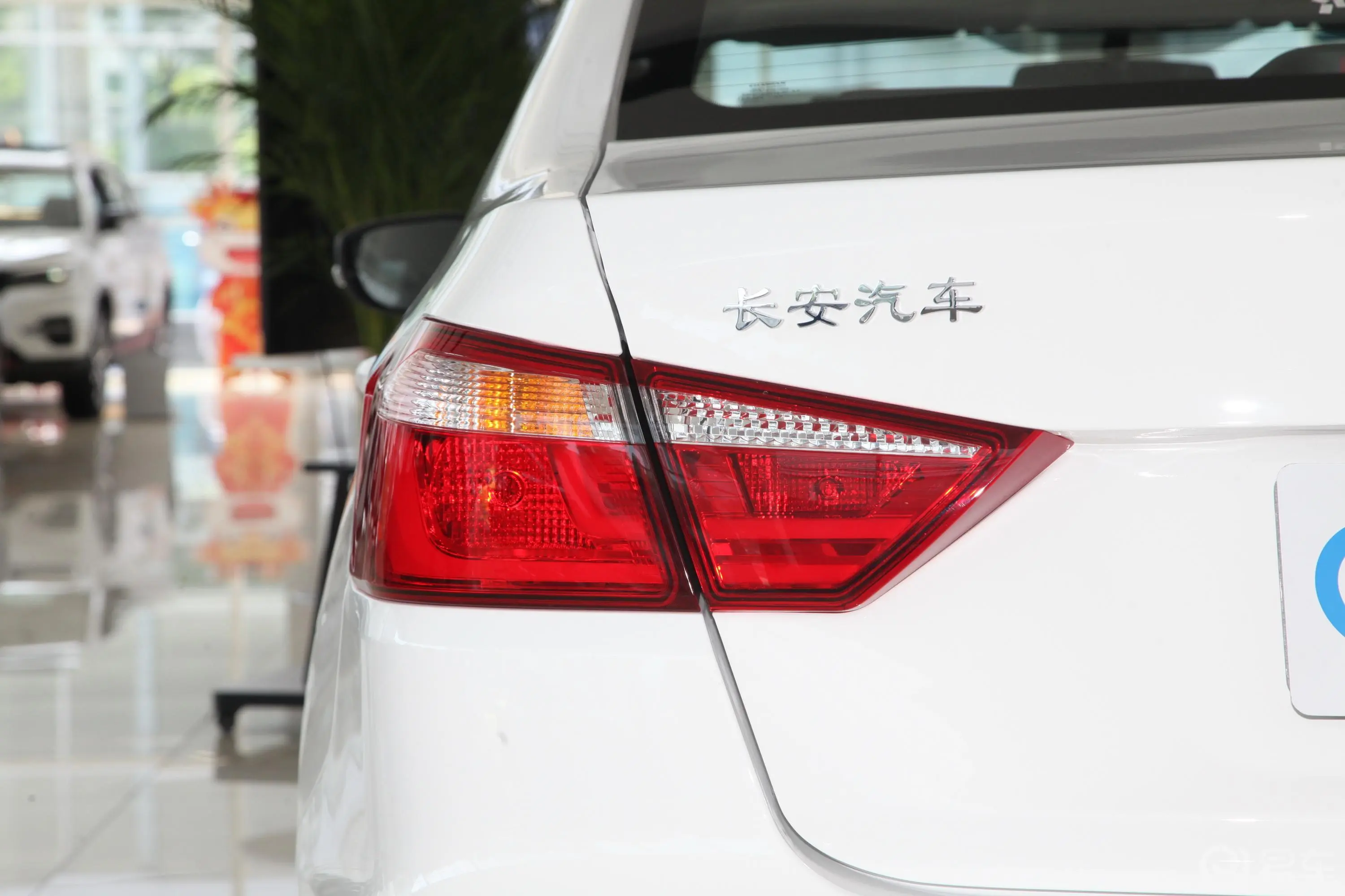 逸动DT1.6L 手动豪华型外观灯组