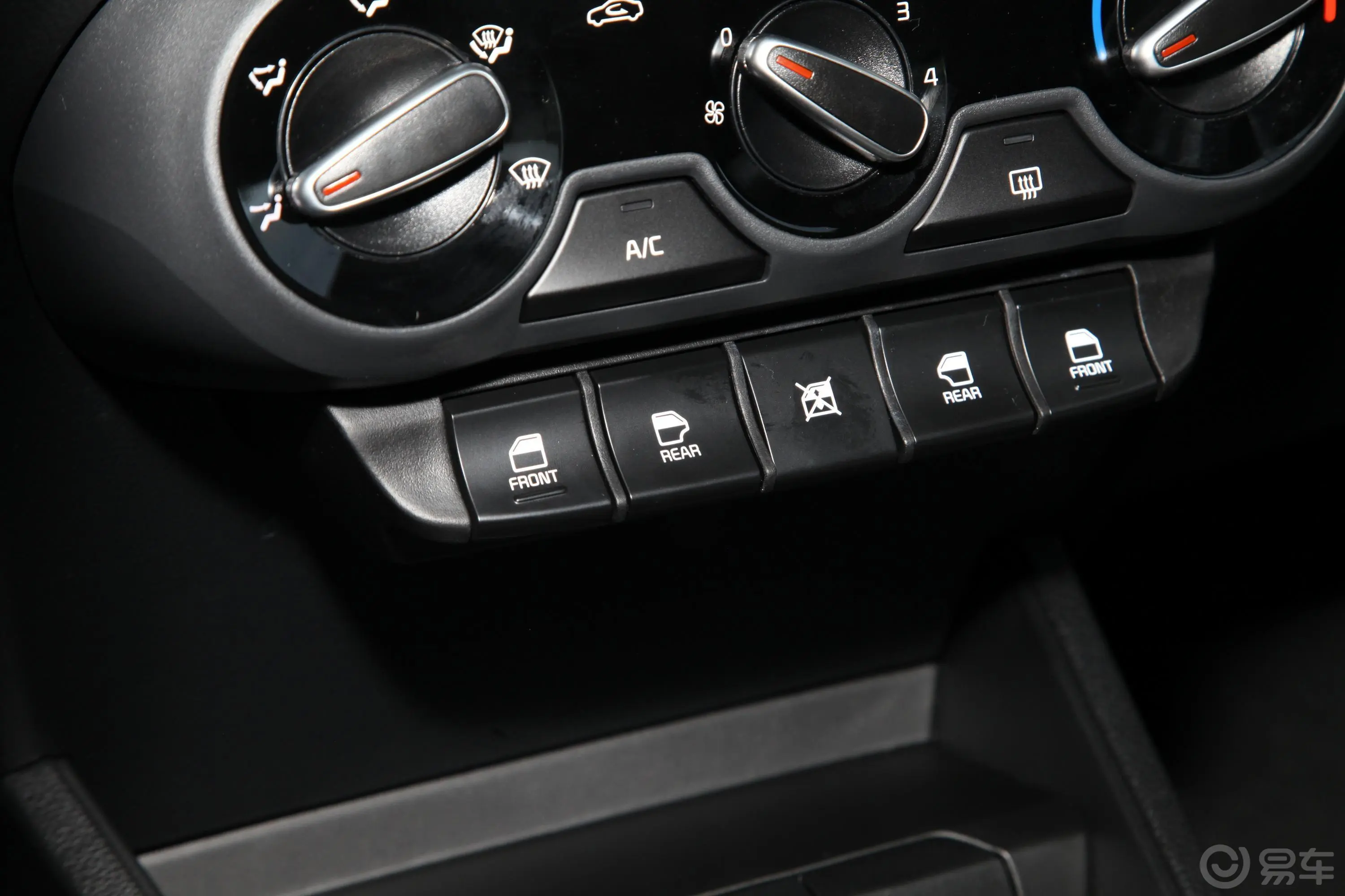 焕驰改款 1.4L 自动 精英互联版车窗调节整体