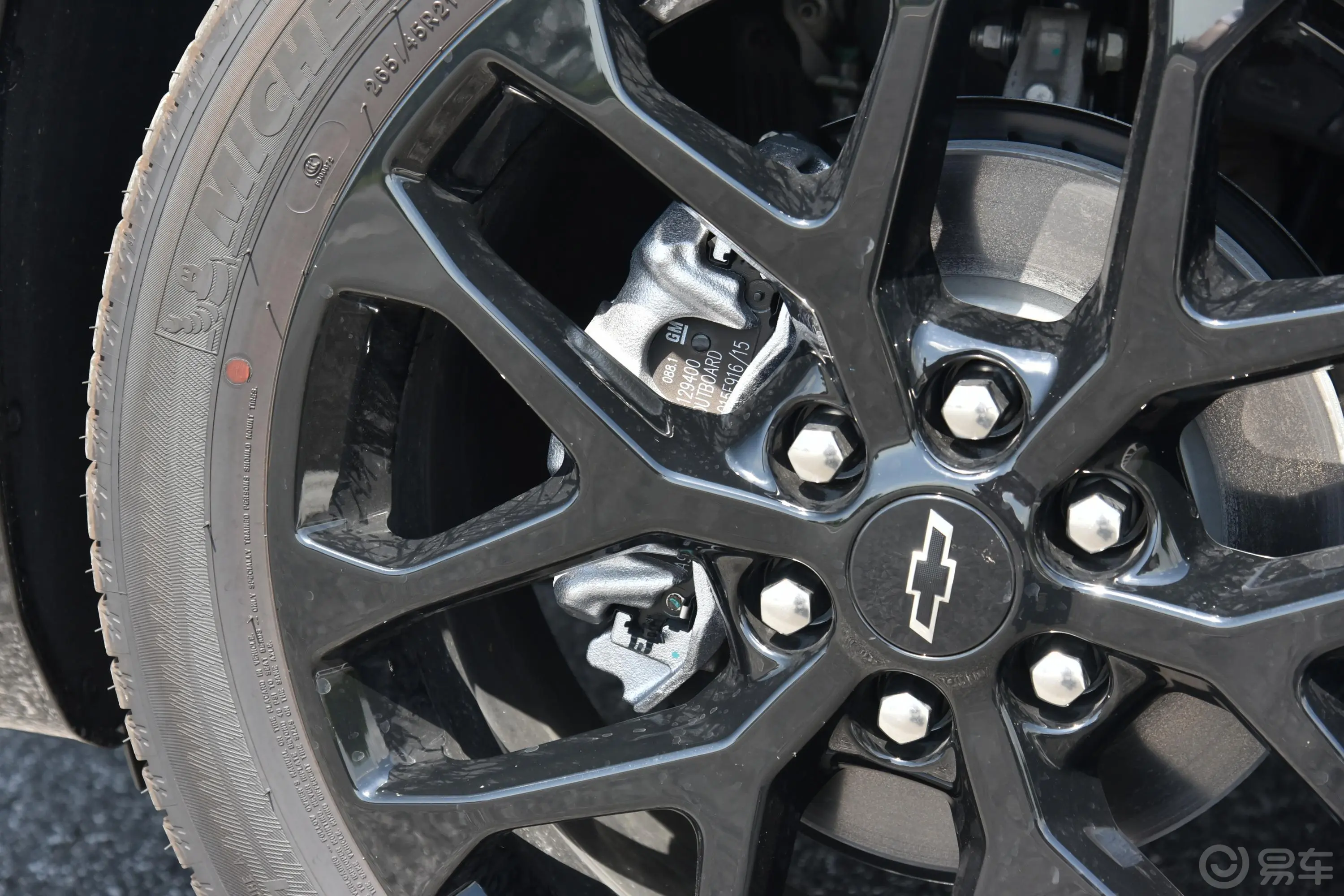 开拓者轻混 RS 650T Twin-Clutch 四驱擎版 7座外观