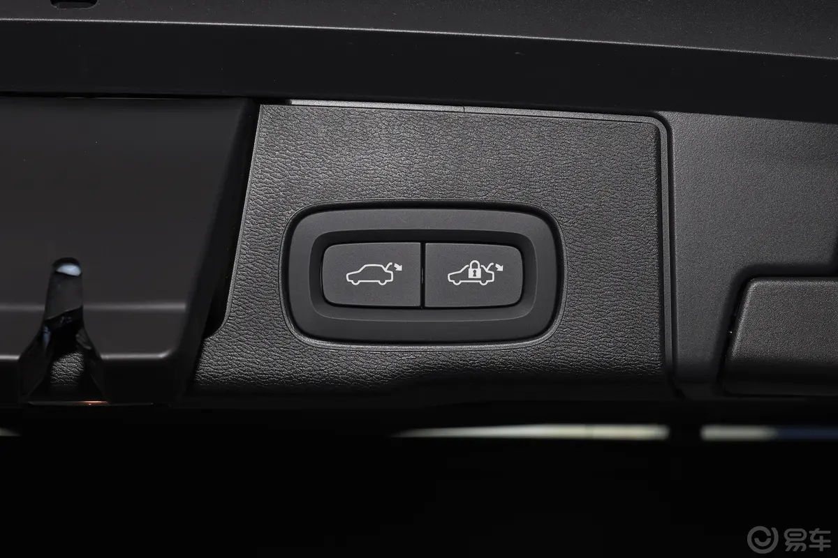 沃尔沃XC60B5 四驱 智远运动版电动尾门按键（手动扶手）