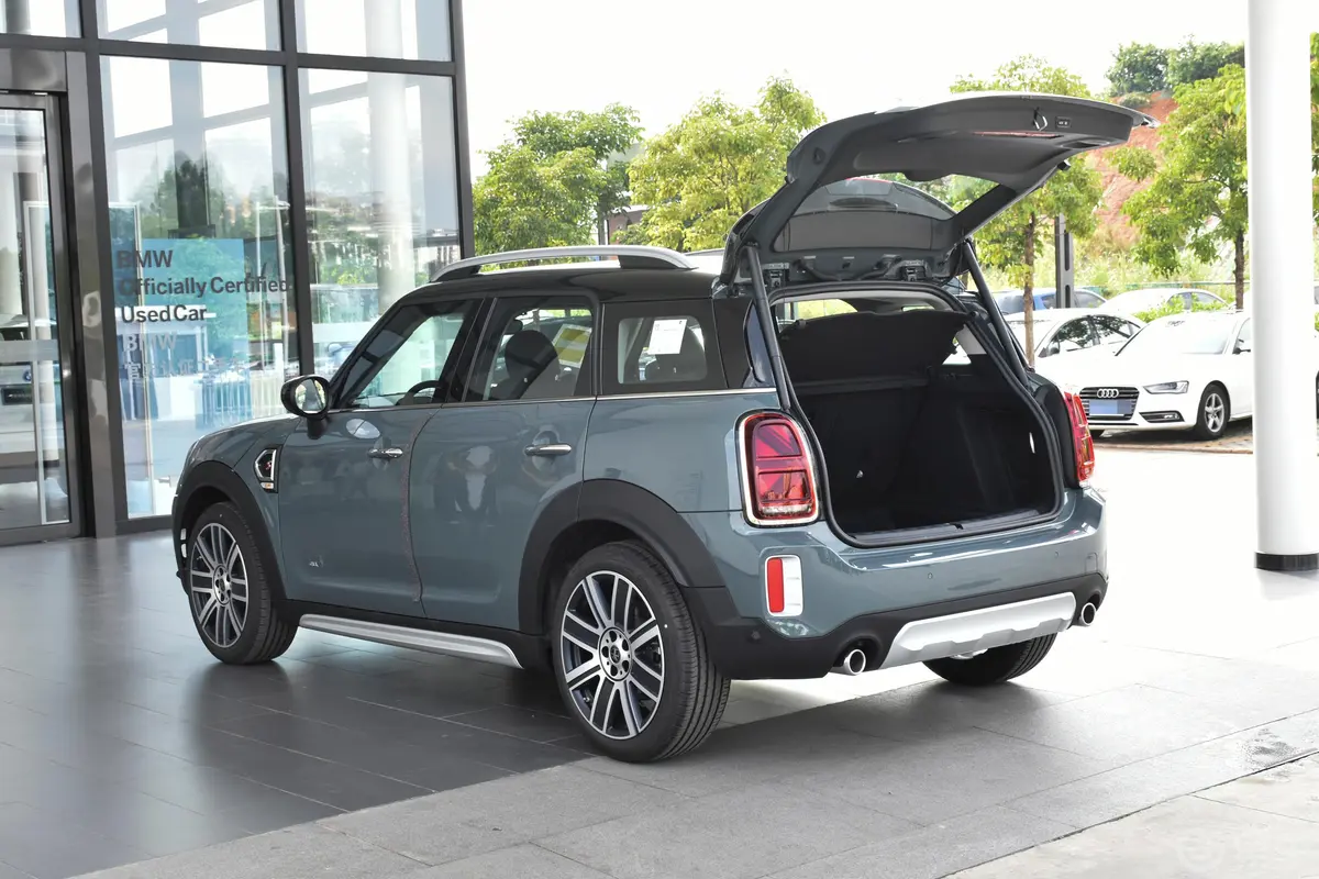 MINI COUNTRYMAN2.0T COOPER S ALL4空间