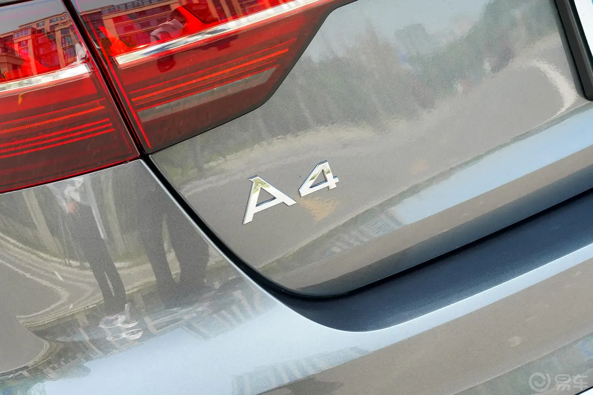 奥迪A4(进口)Avant 40TFSI 先锋派星辰版外观