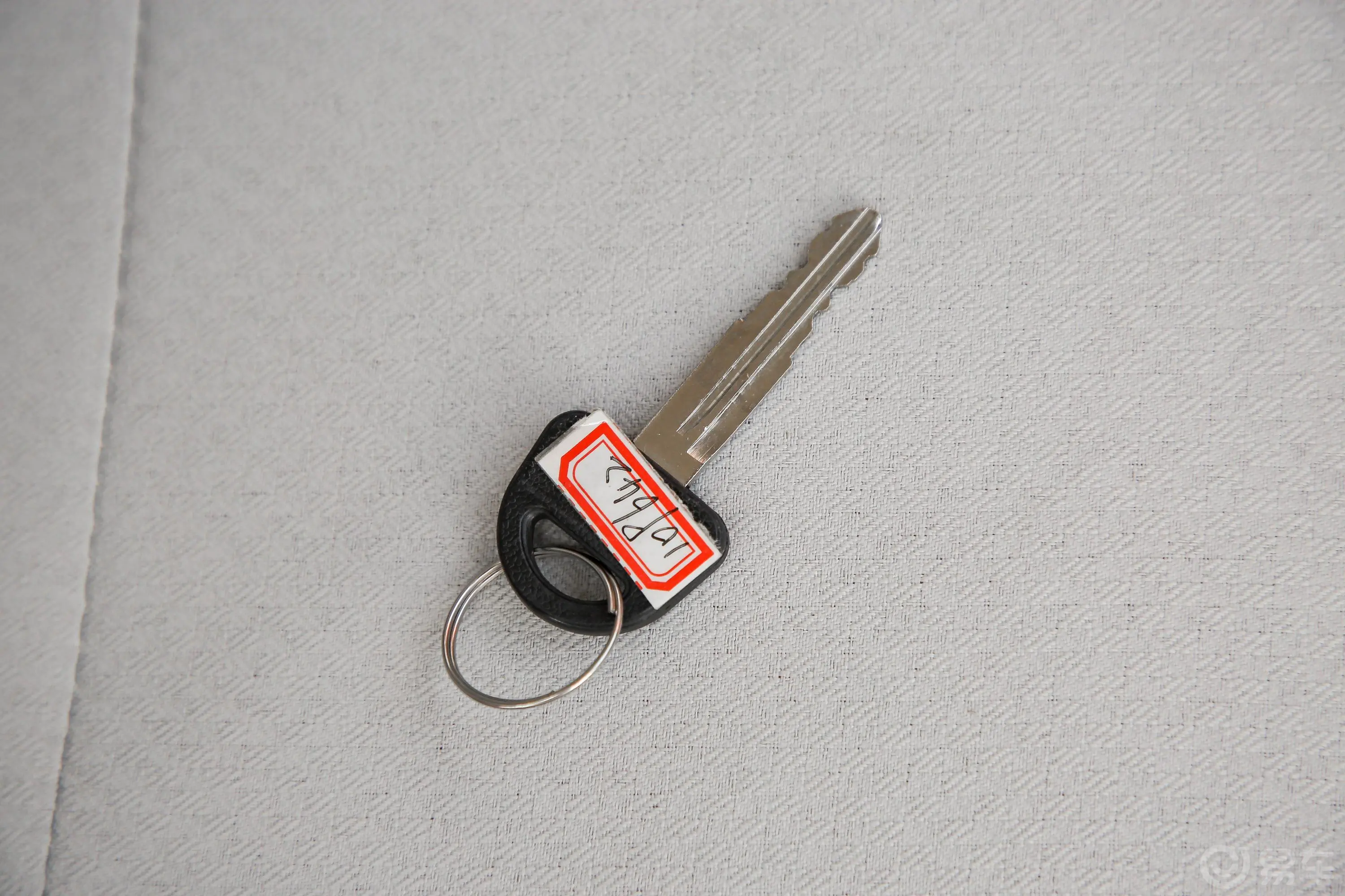 长安星卡1.5L 长轴版 单排 基本型钥匙正面