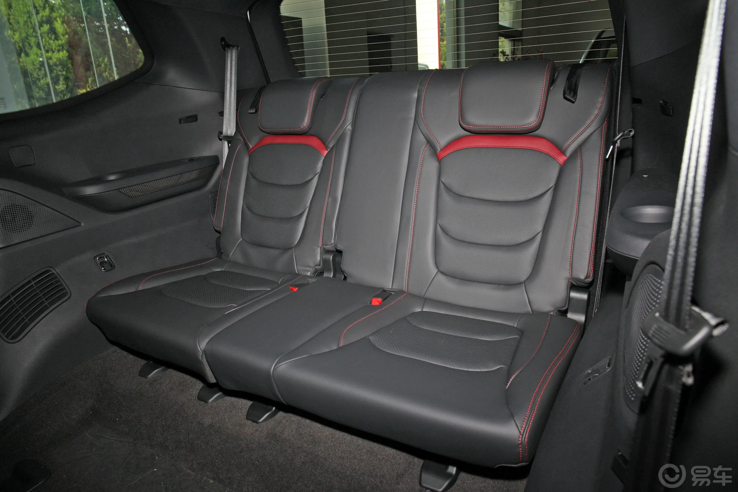 上汽大通MAXUS D90 Pro2.0T 四驱畅享版 6座 柴油第三排座椅