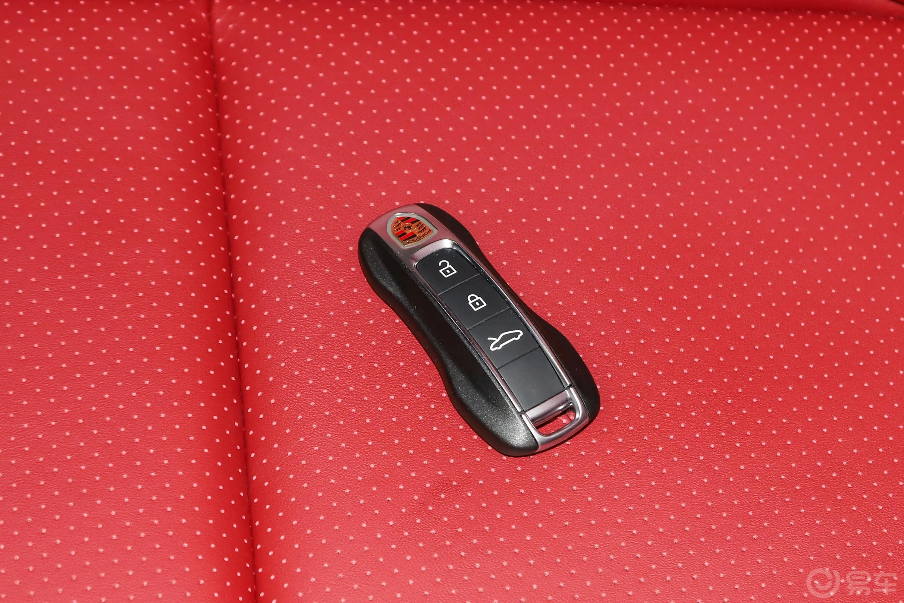 保时捷911Carrera 4S 3.0T钥匙孔或一键启动按键