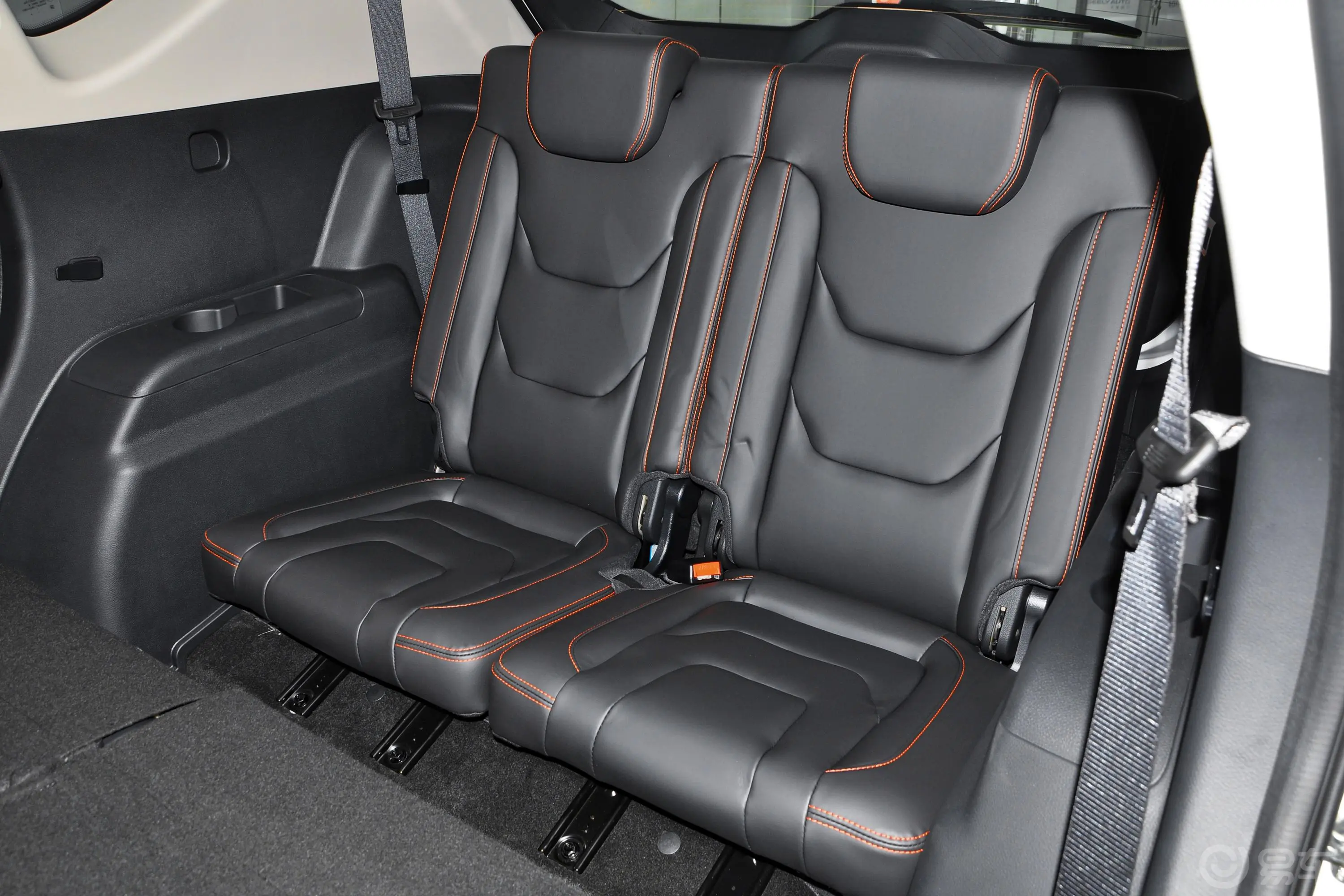 风光580改款 星版 1.5TGDI CVT 豪华型第三排座椅