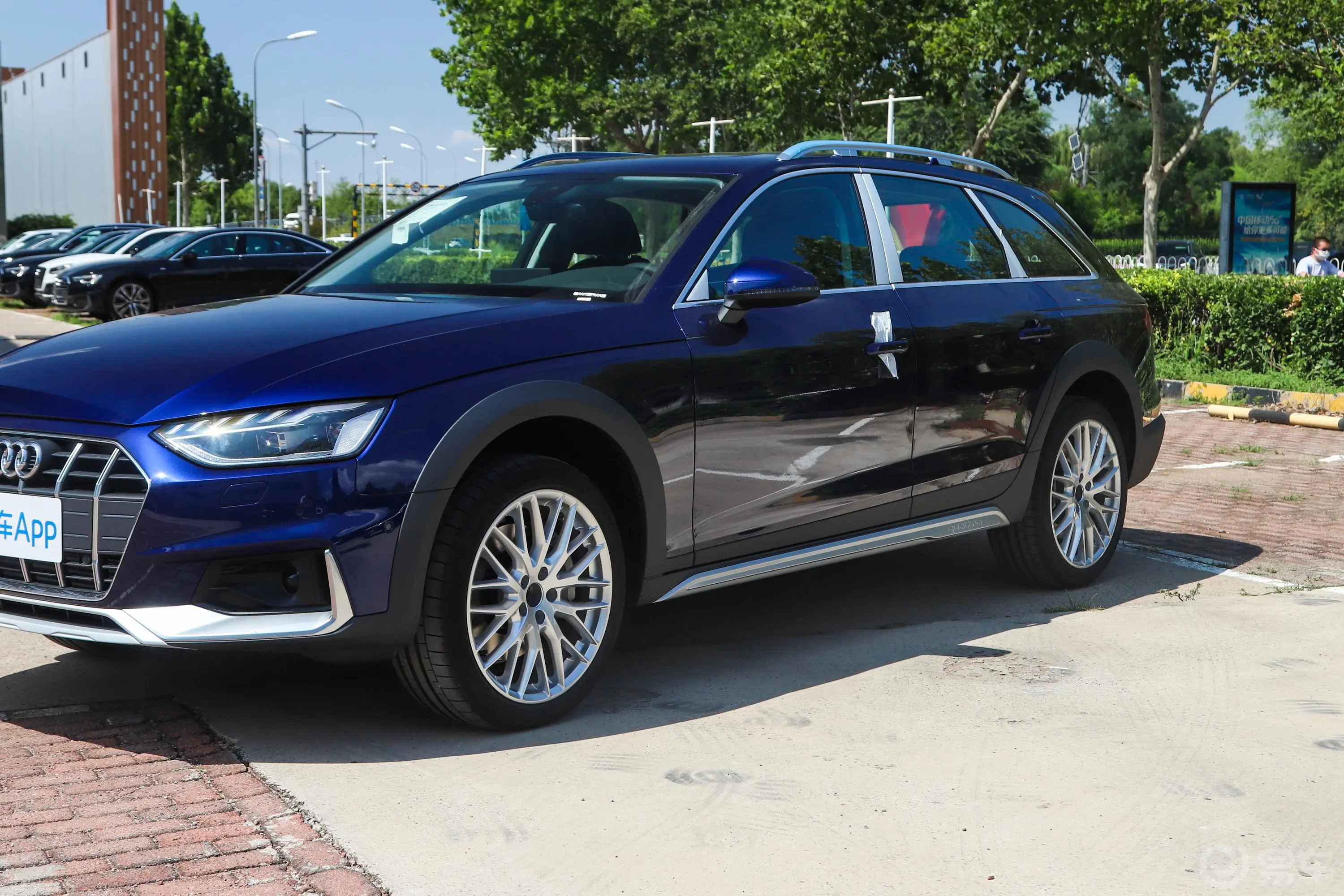 奥迪A4(进口)allroad quattro 探索家觅境版外观