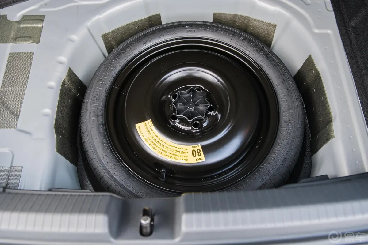 PoloPlus 1.5L 自动炫彩科技版备胎