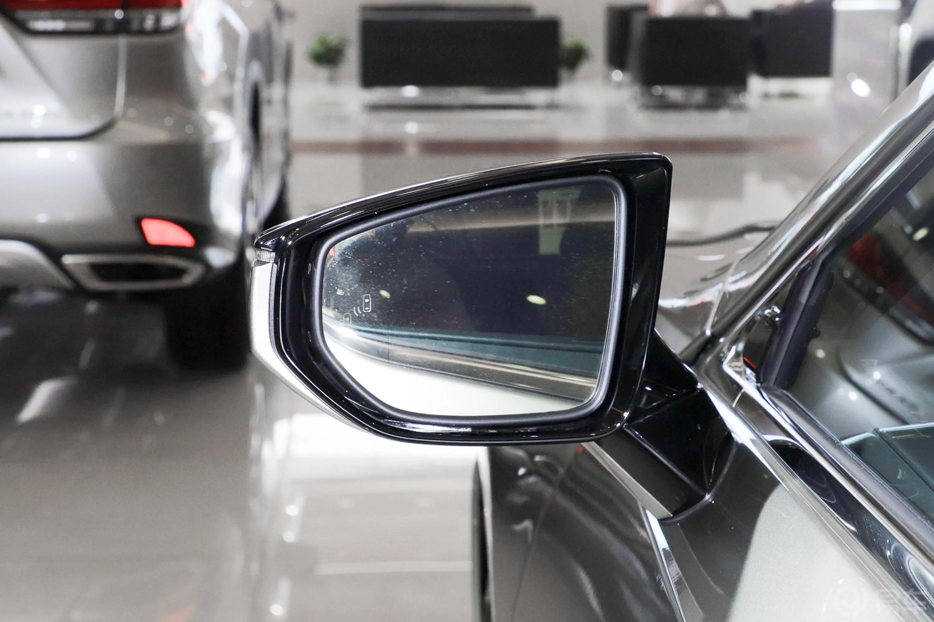 雷克萨斯ES300h 尊享版后视镜镜面