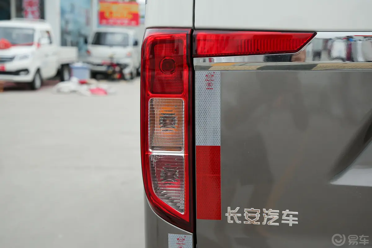 跨越星V51.6L 手动 进宝版舒适型DAM16KR外观