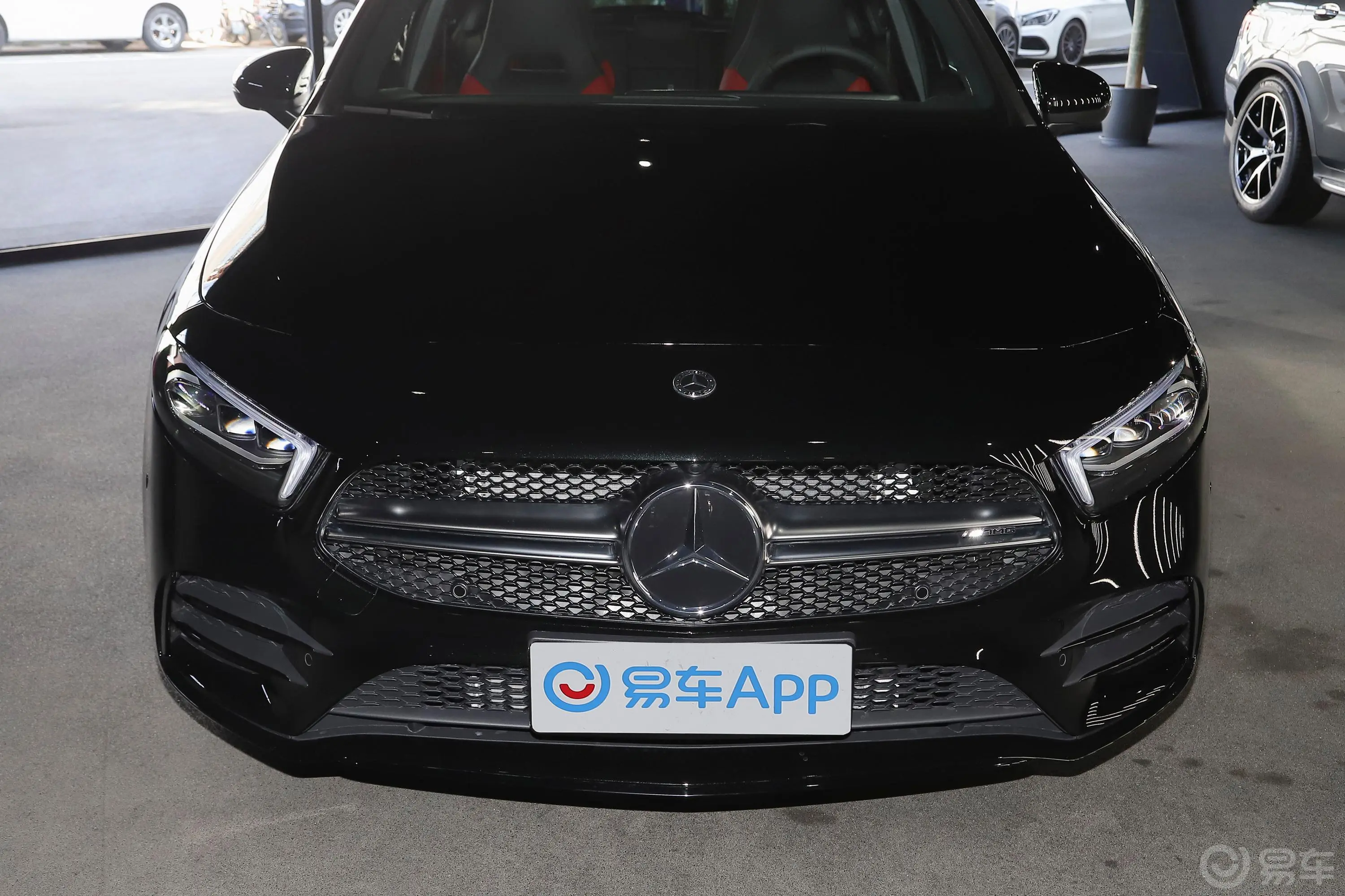 奔驰A级 AMG(进口)改款 AMG A 35 4MATIC外观