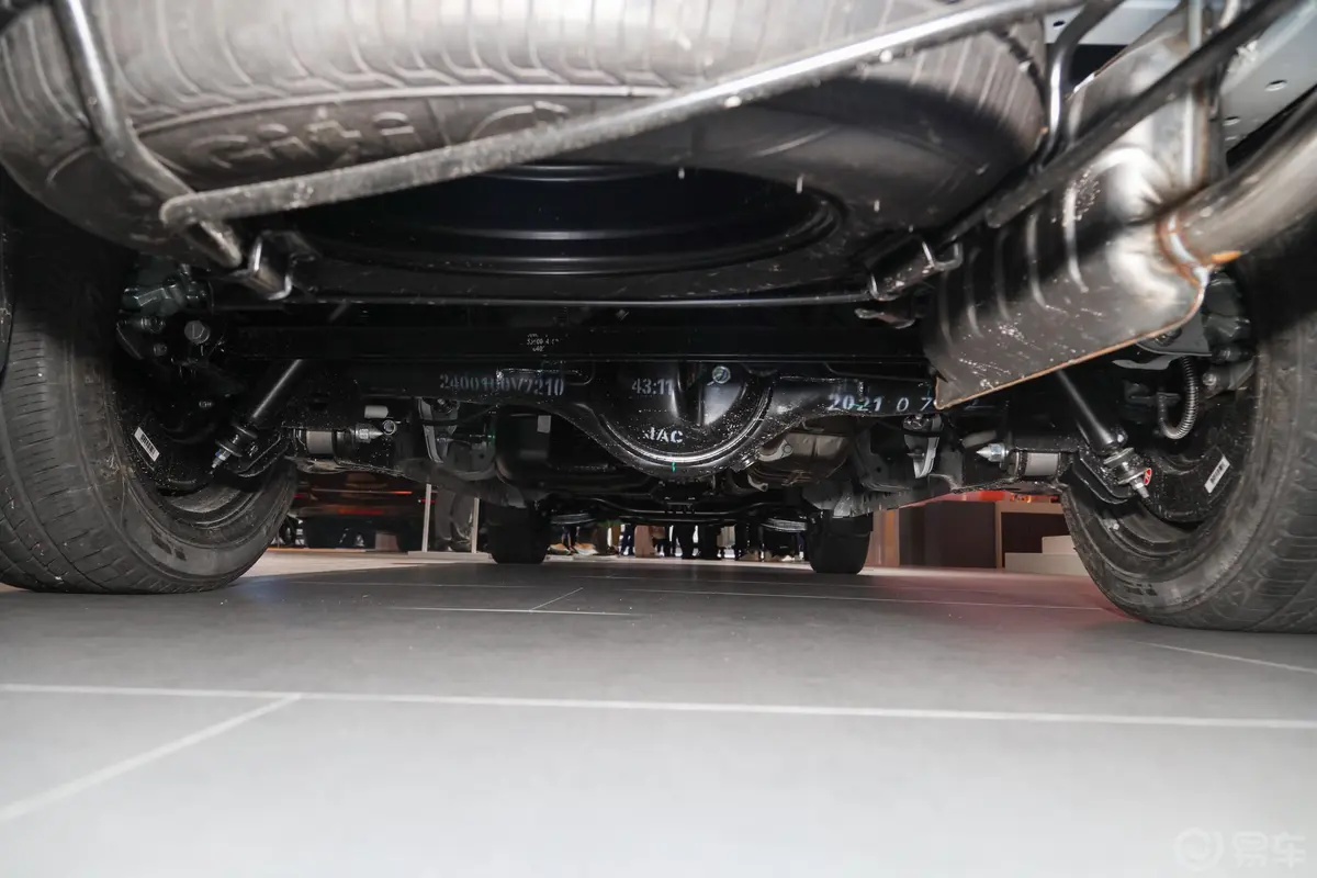 瑞风L52.0T 手自一体 公务版后悬架整体