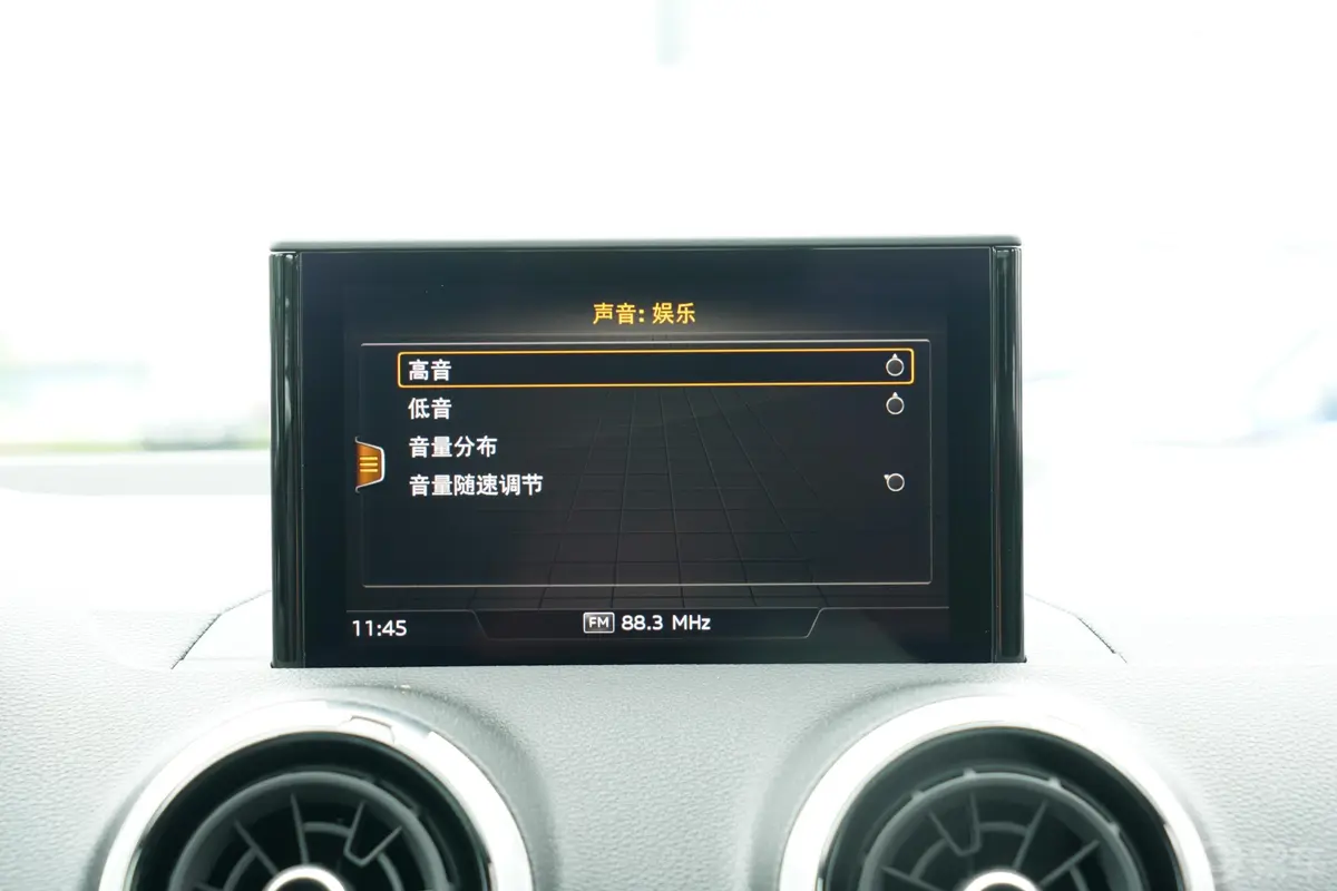 奥迪Q2L35 TFSI 进取动感型车机