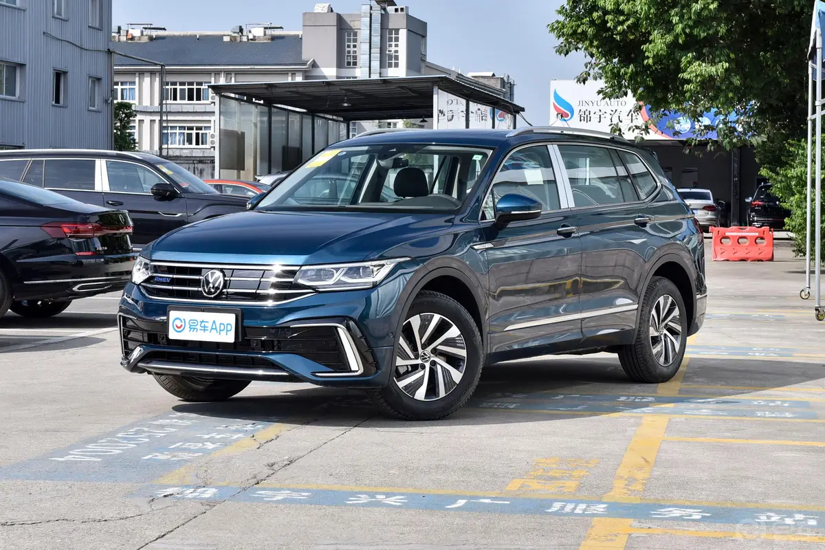 途观L 插电混动430PHEV 旗舰版侧前45度车头向左水平