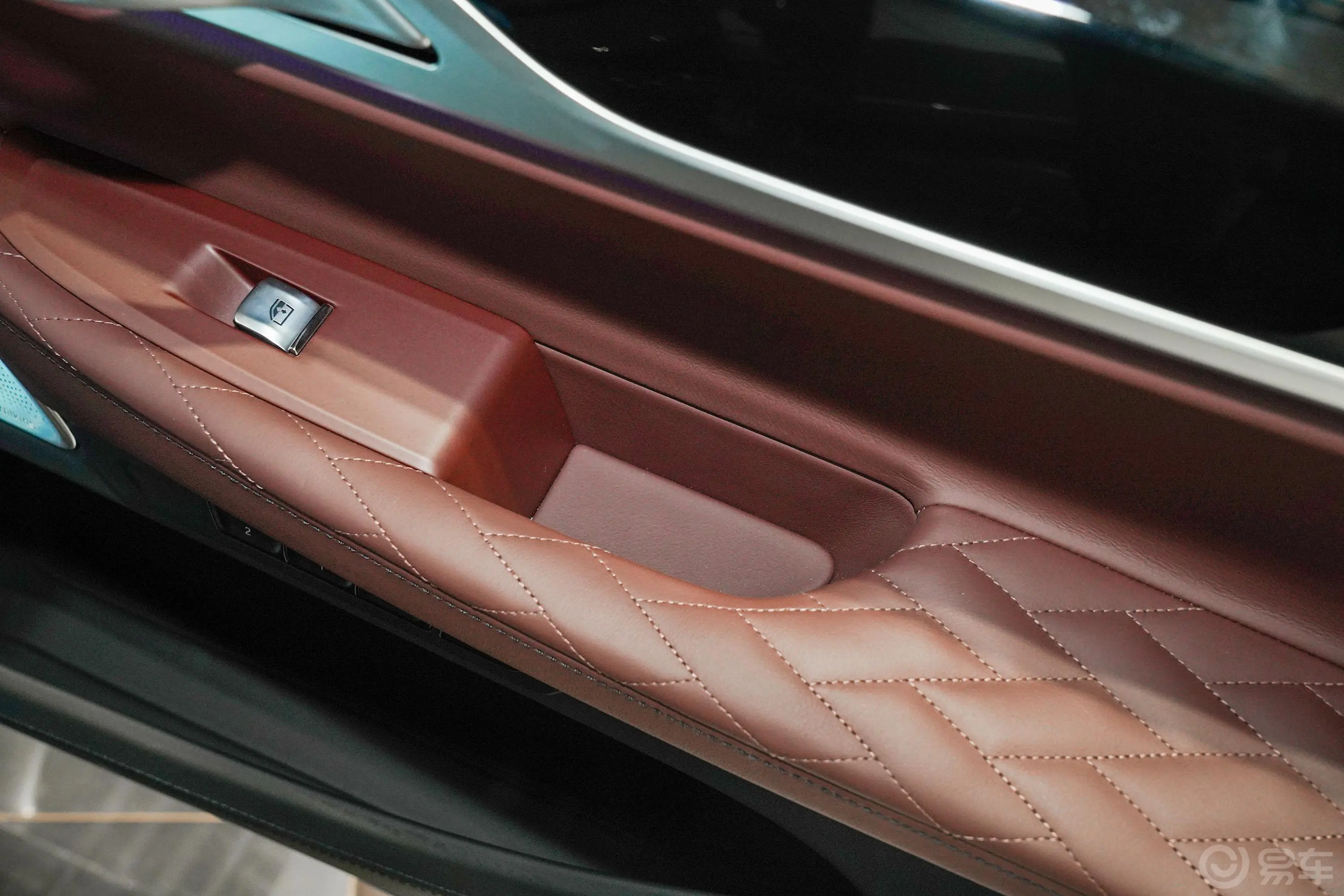 宝马7系740Li xDrive 行政型 豪华套装内饰