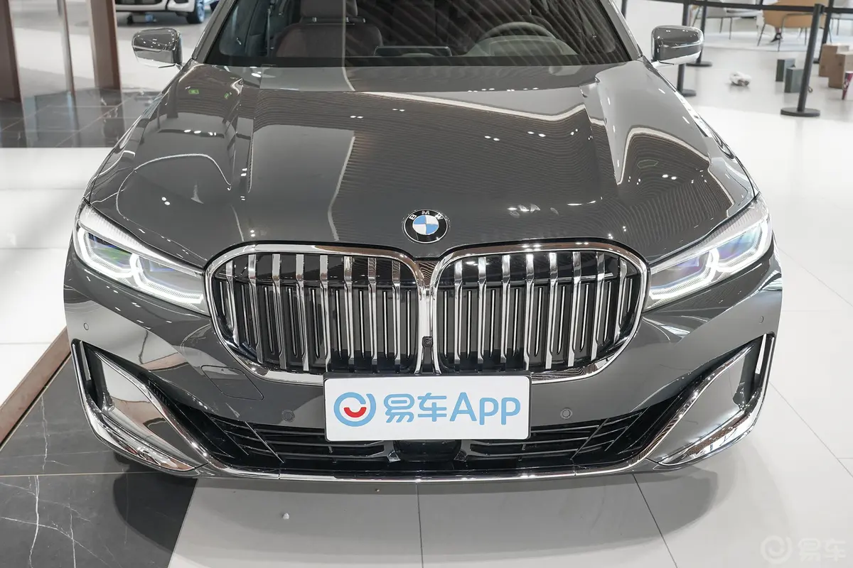 宝马7系740Li xDrive 行政型 豪华套装外观