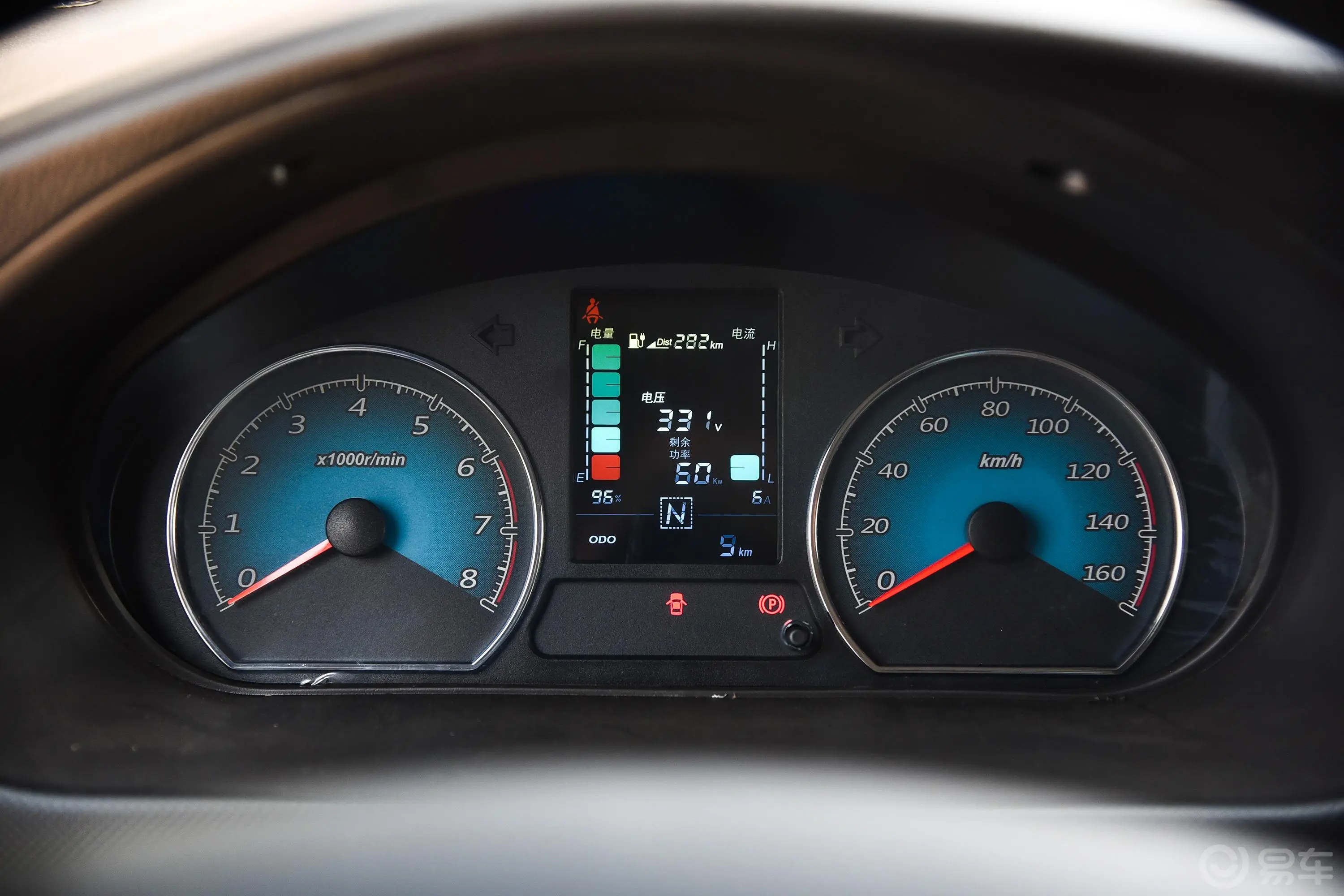 五菱EV50300km 汇川2代电控 慧视通鹏辉43.2kWh仪表盘