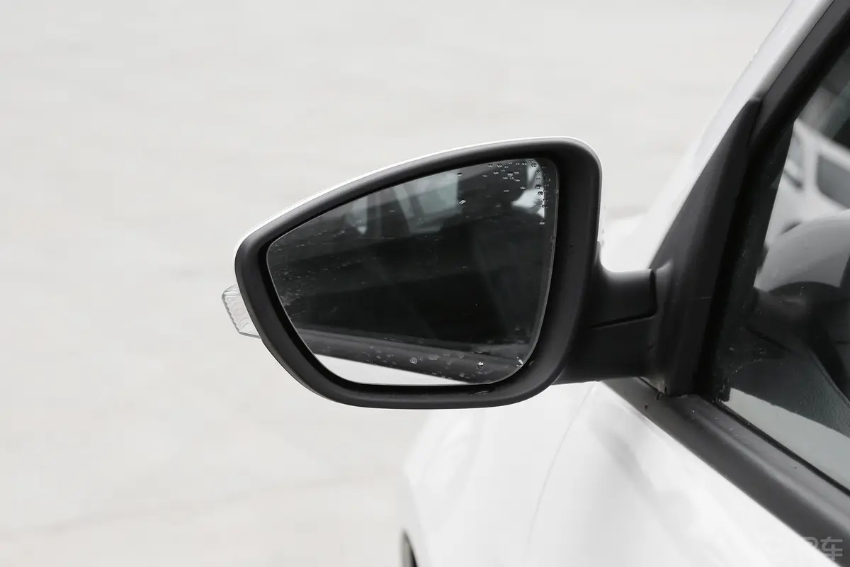 风行S50 EV改款 PLUS后视镜镜面
