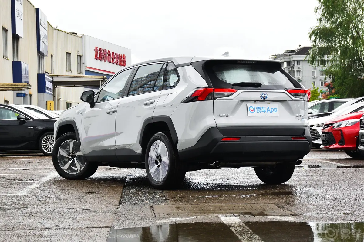 RAV4荣放 双擎E+2.5L 两驱精英Pro外观