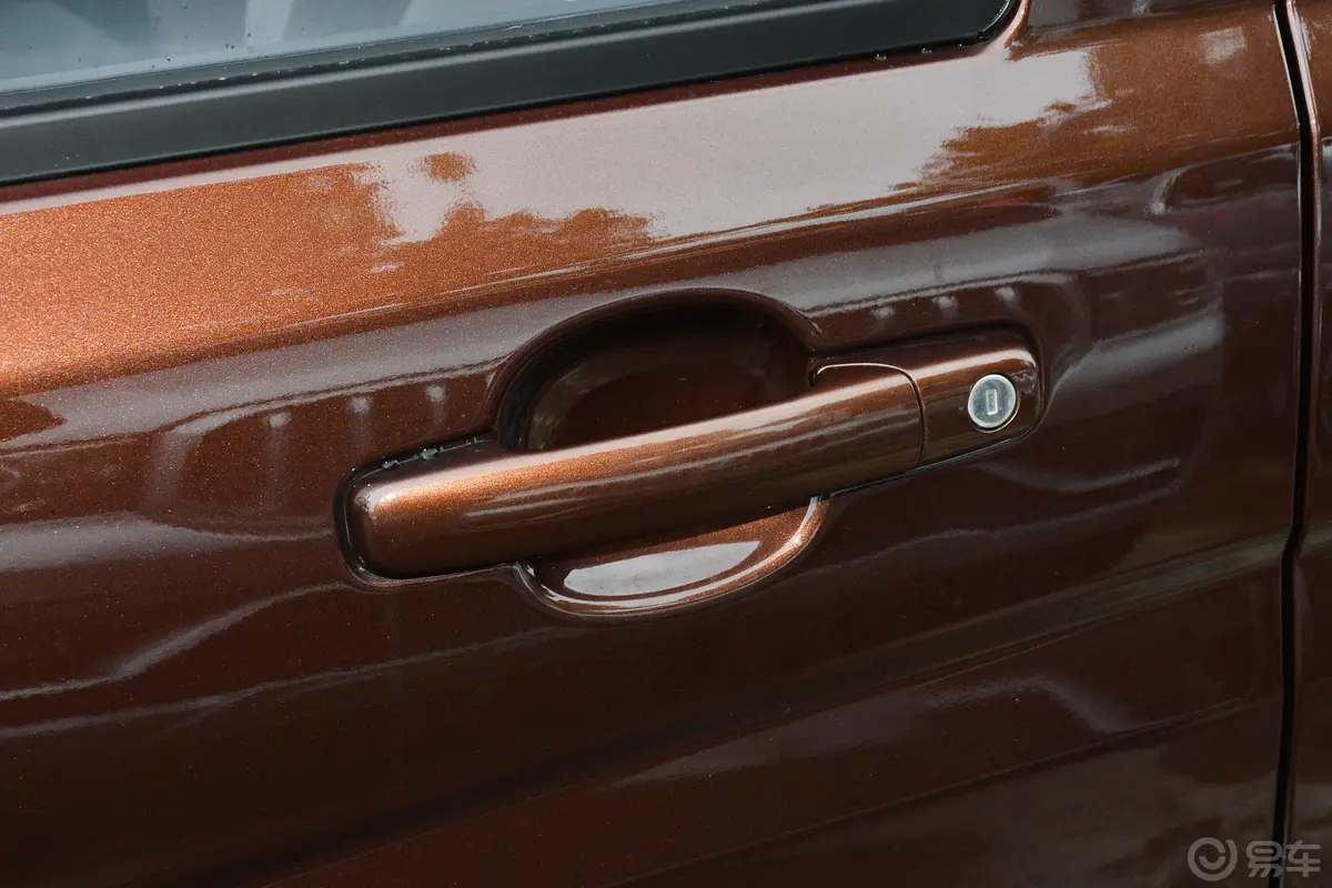欧诺S欧诺S 1.5L 客车智享版(单蒸空调)驾驶员侧前门把手