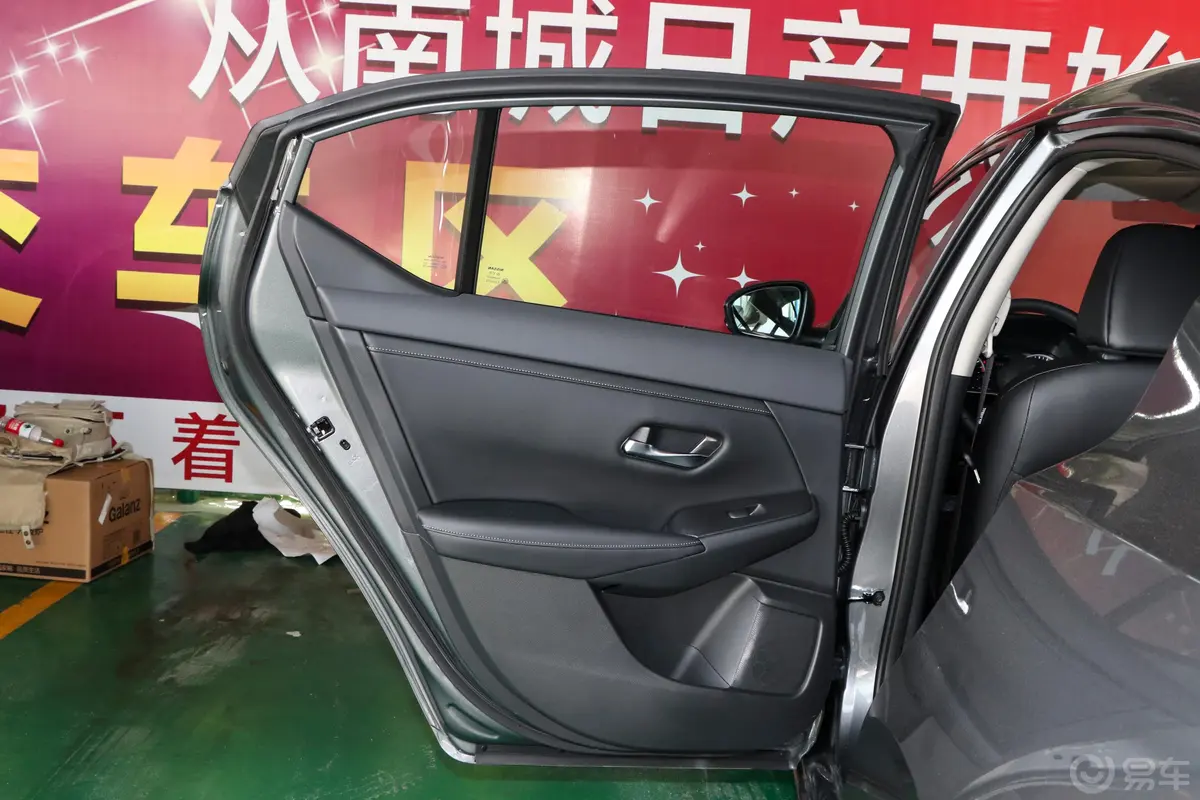 轩逸1.6L CVT XL悦享版驾驶员侧后车门