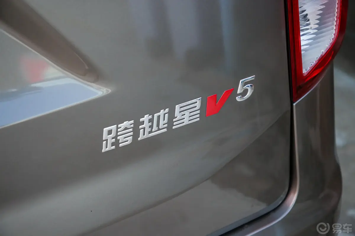 跨越星V51.6L 手动 招财版舒适型DAM16KR外观