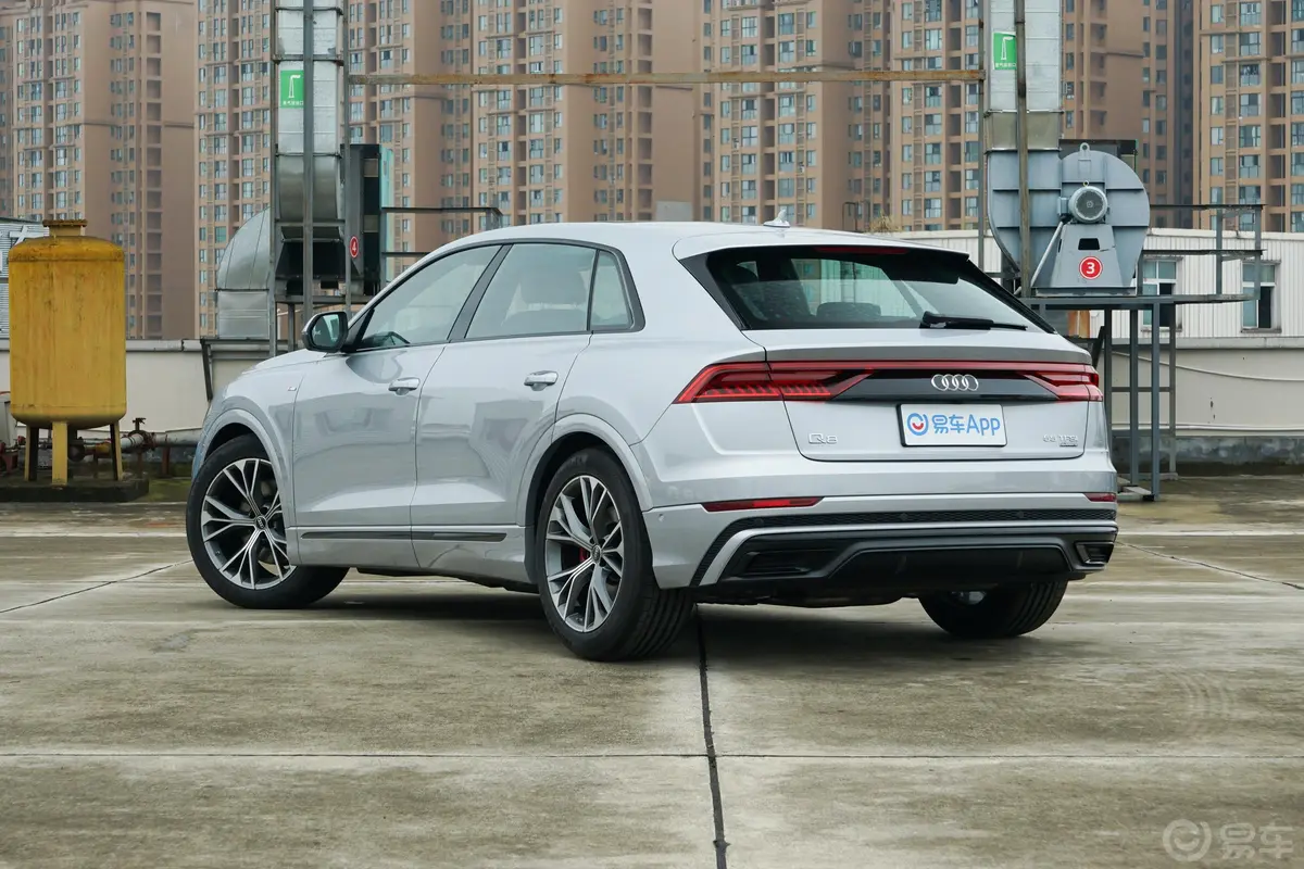 奥迪Q855 TFSI quattro 臻选动感型外观