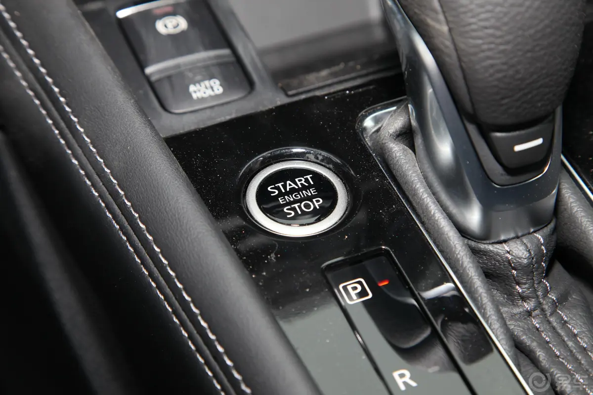 劲客1.5L XV 豪华版钥匙孔或一键启动按键