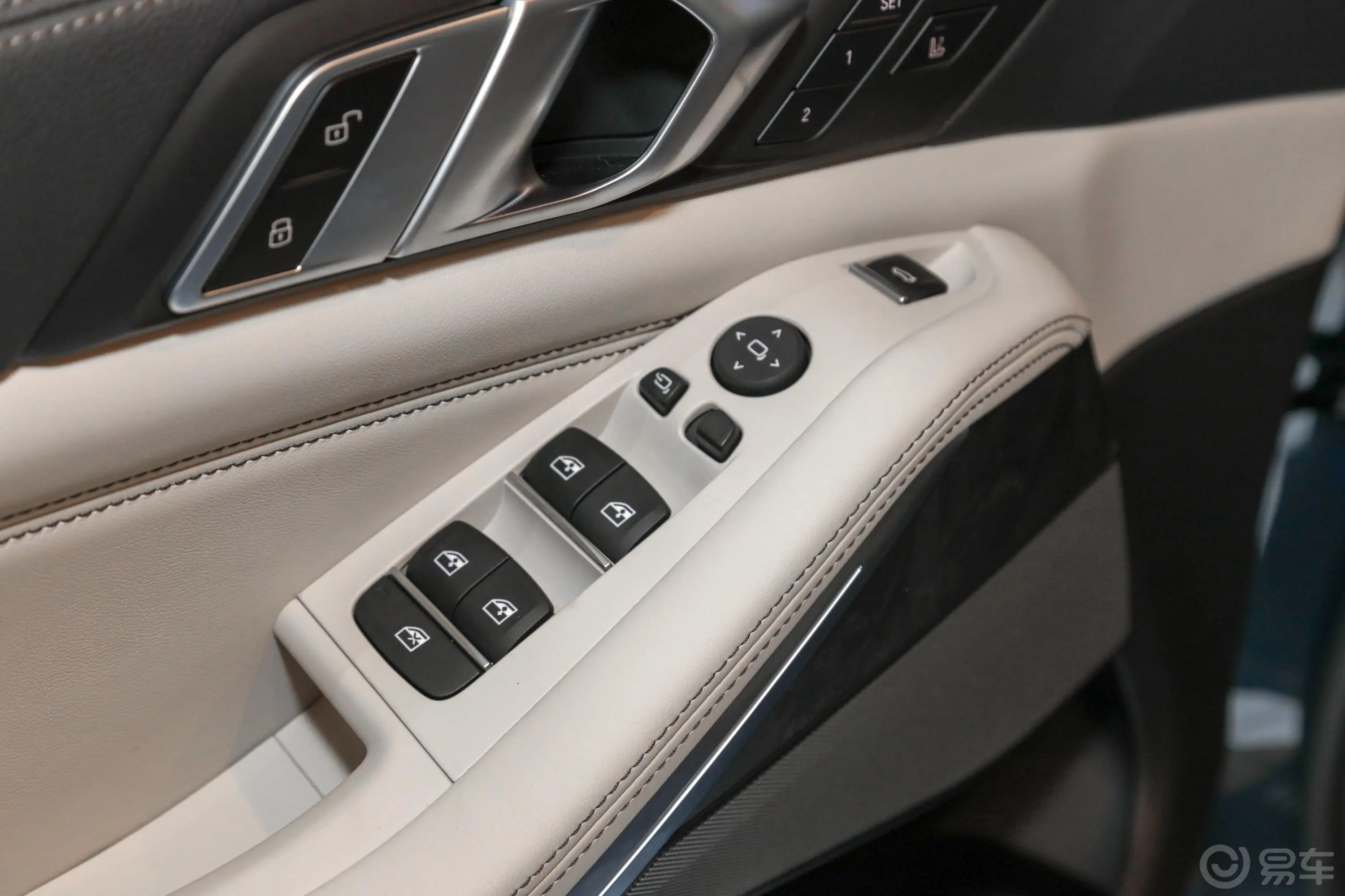 宝马X5(进口)改款 xDrive40i 尊享型 M运动套装车窗调节整体