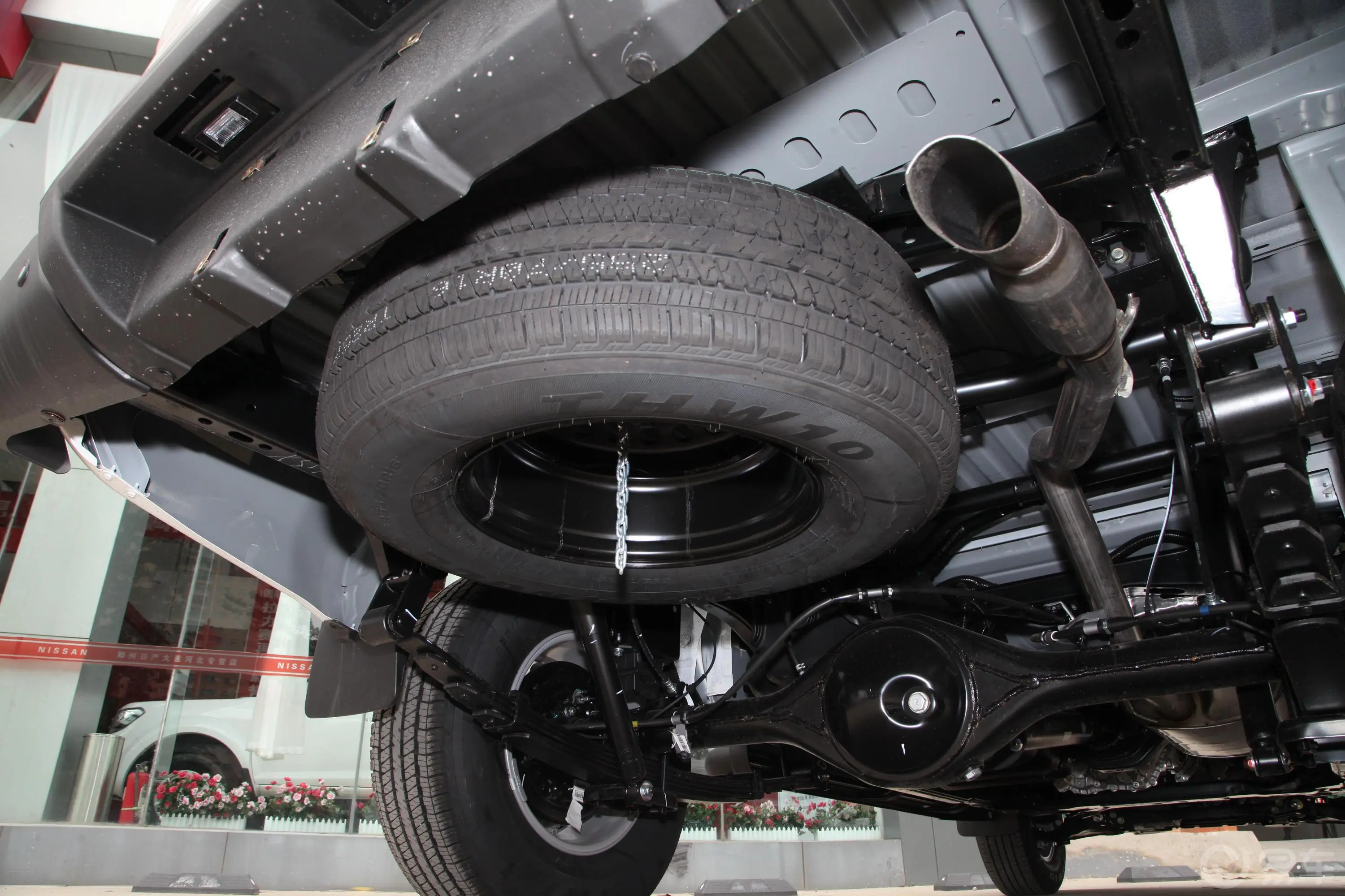 锐骐62.3T 手动平底长货箱四驱标准型 柴油备胎