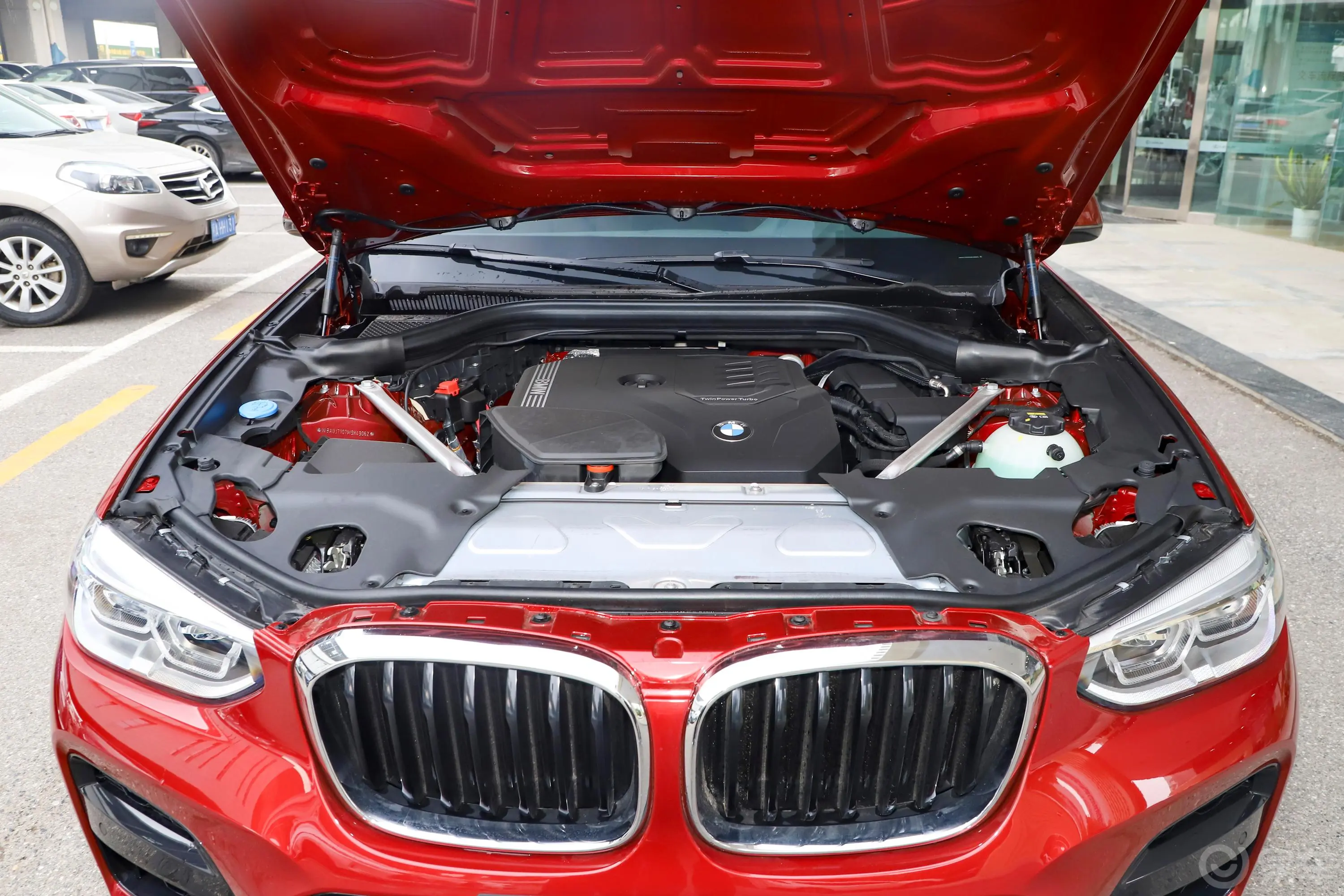 宝马X4改款 xDrive25i M运动套装外观