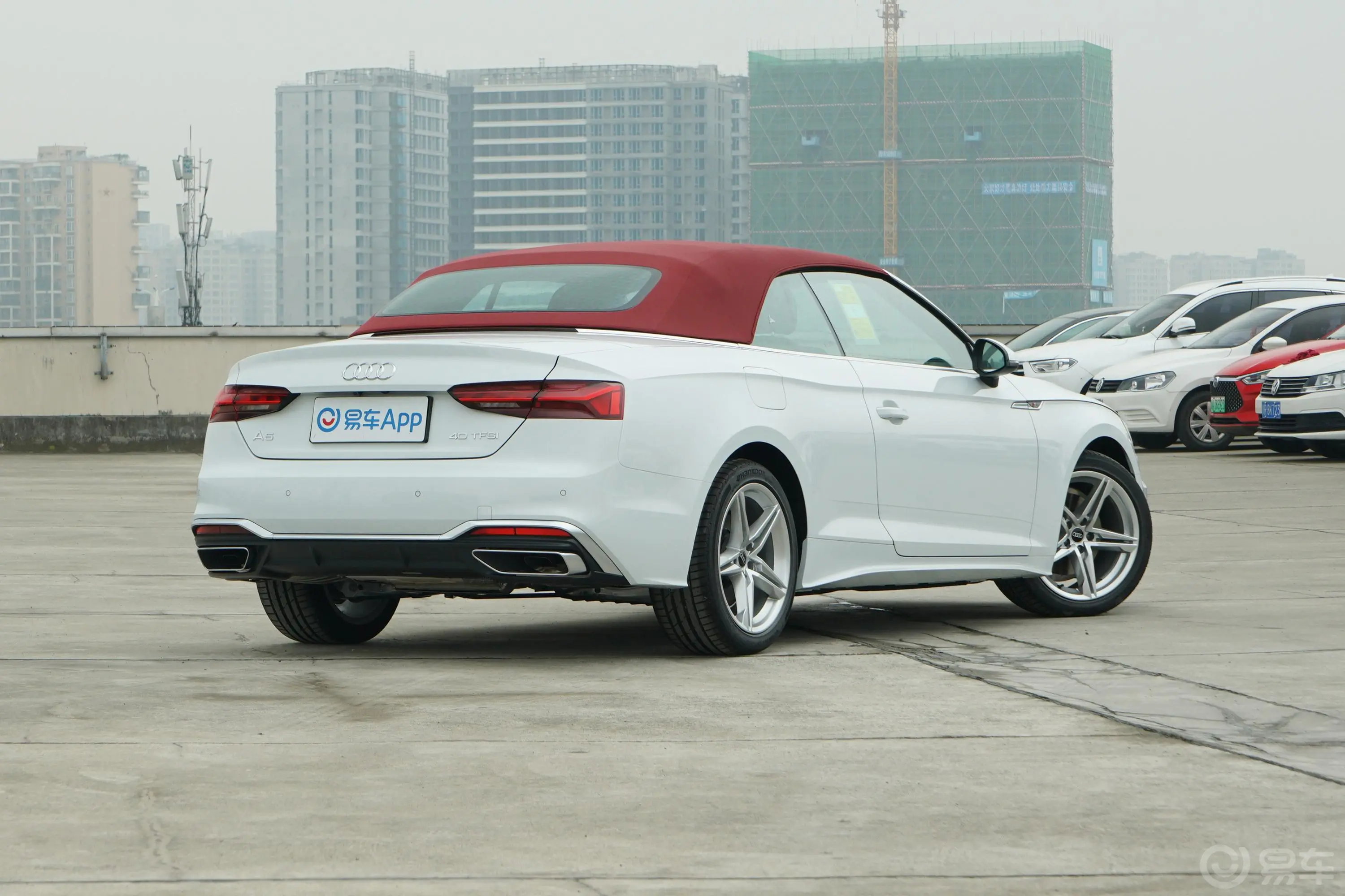 奥迪A5Cabriolet 40 TFSI 时尚动感型侧后45度车头向右水平