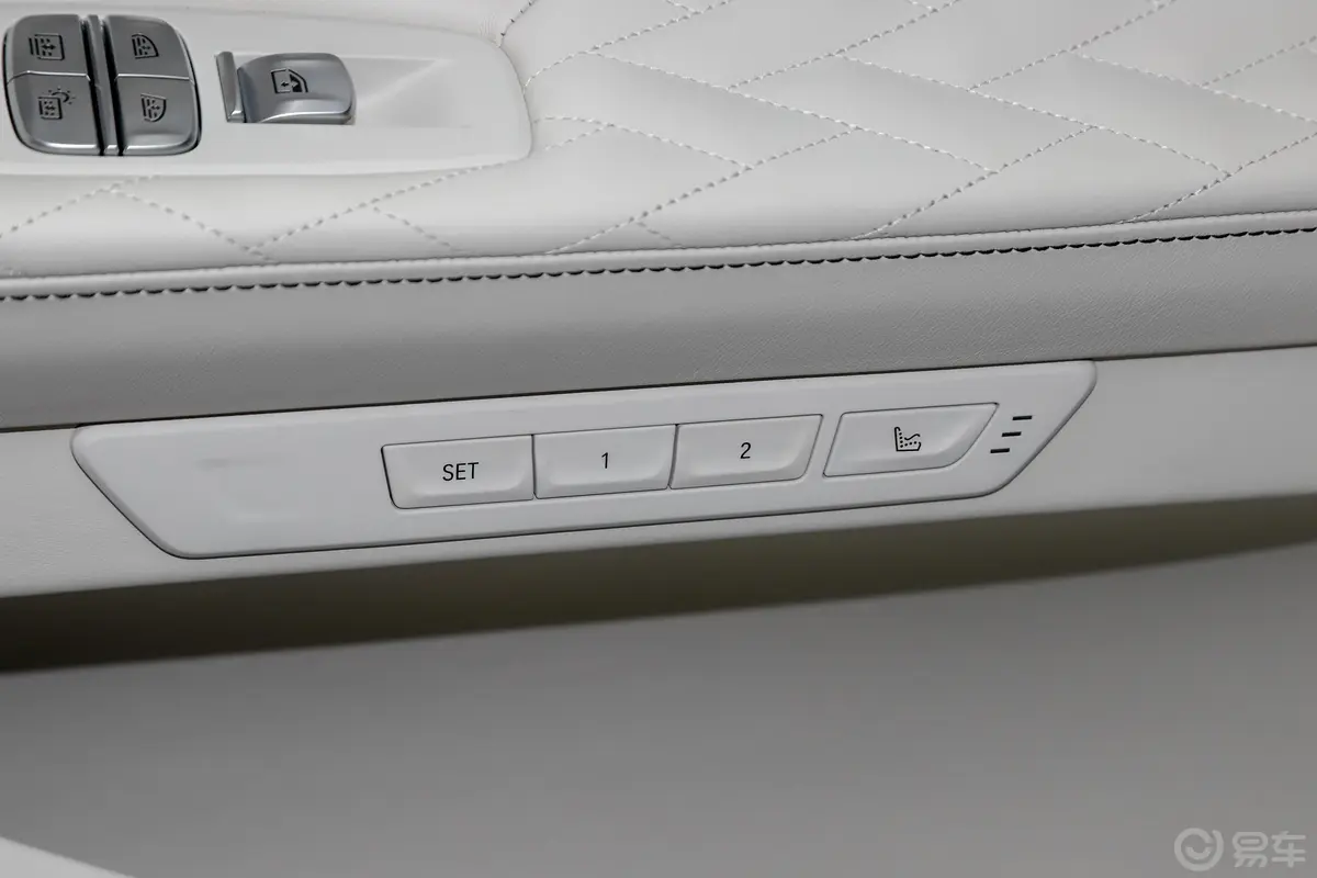 宝马7系740Li xDrive 行政型 M运动套装空间