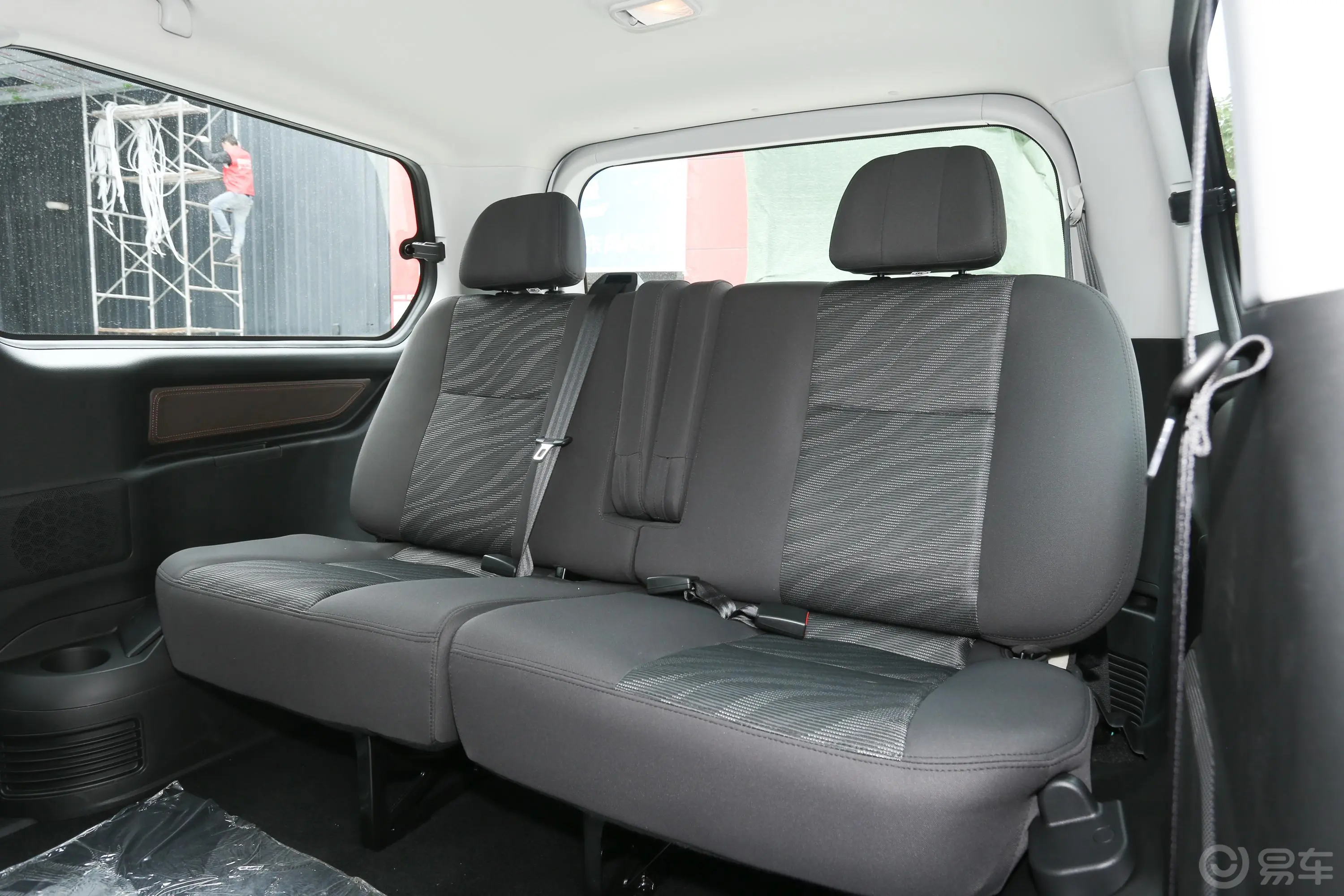 菱智PLUS2.0L 手动 舒适型 7座 CNG第三排座椅