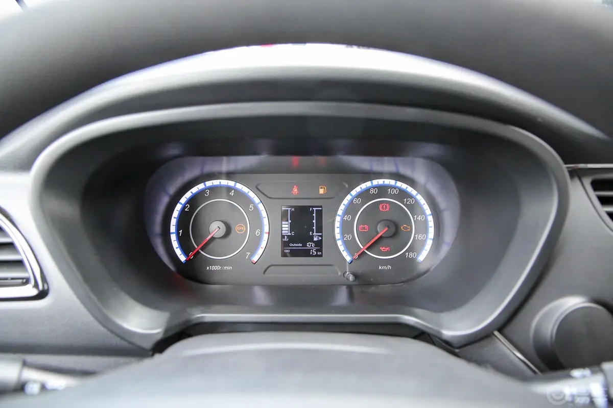 欧诺S欧诺S 1.5L 客车智享版(无空调)仪表盘
