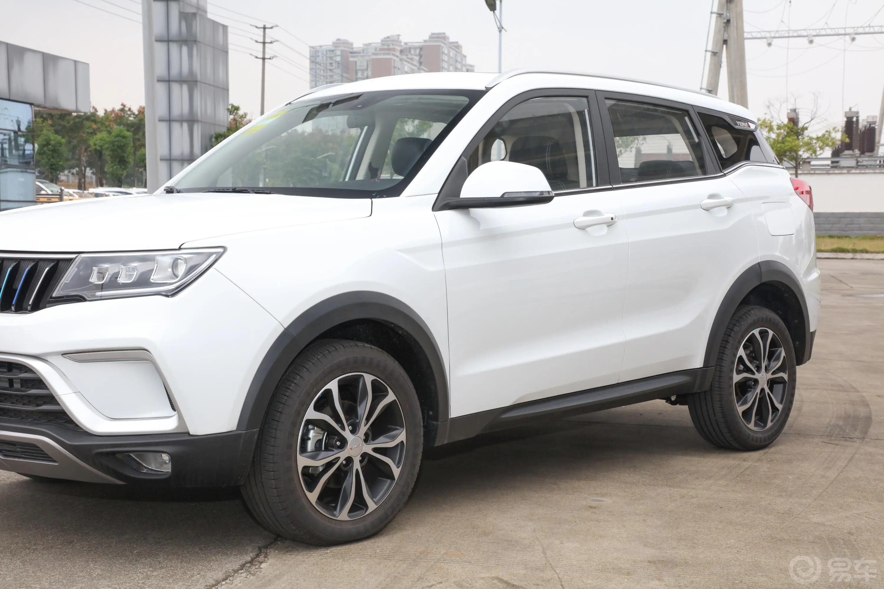 博骏1.5T CVT 旗舰型外观细节