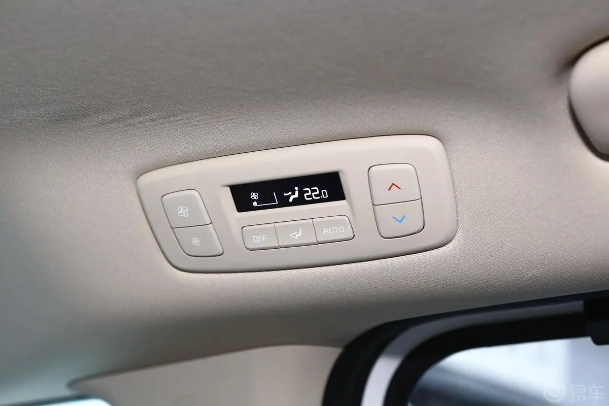 嘉华2.0T 手自一体 豪华尊享款后排空调控制键