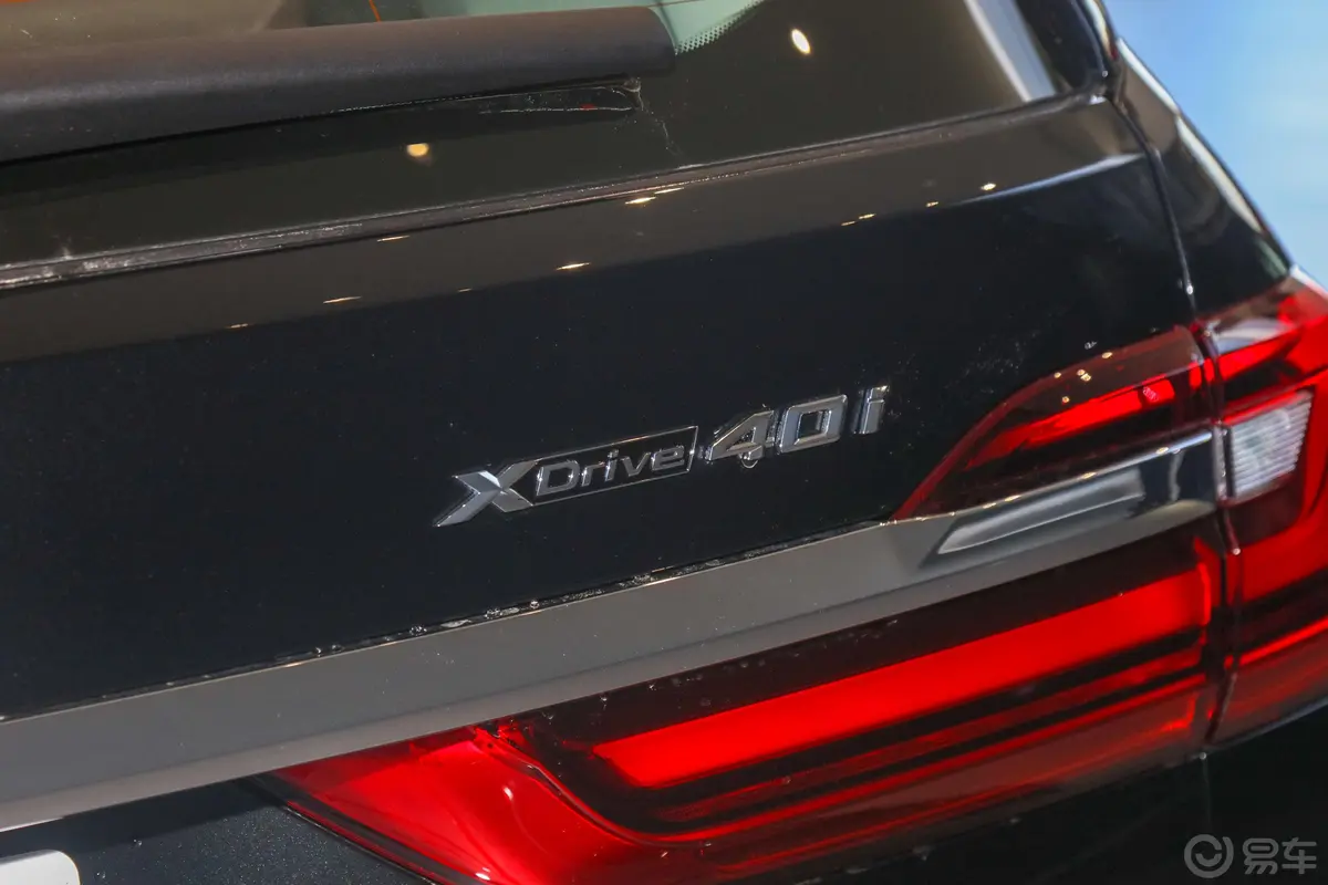 宝马X7改款 xDrive40i 领先型 豪华套装外观