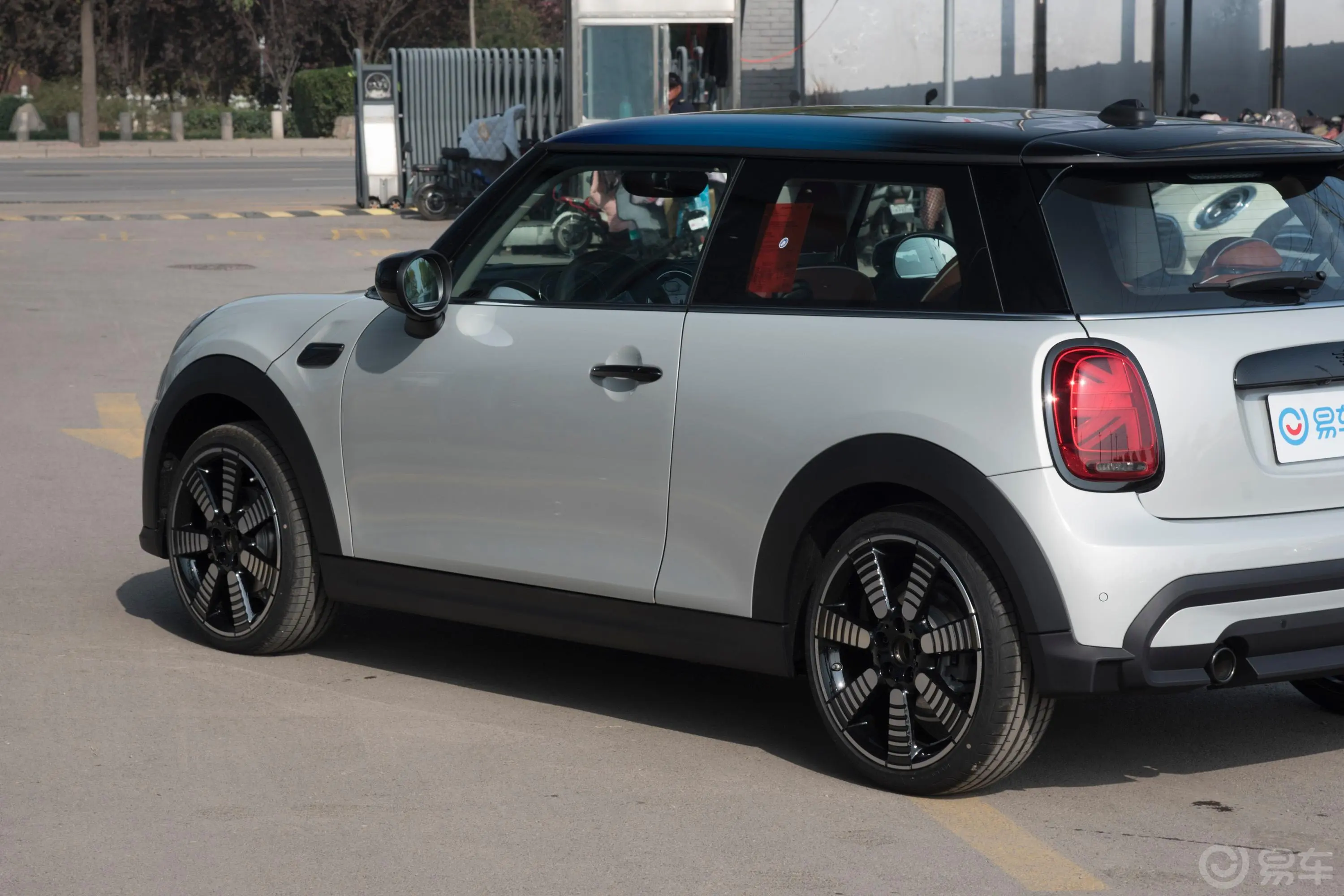 MINI1.5T COOPER The Coopers 纪念版外观