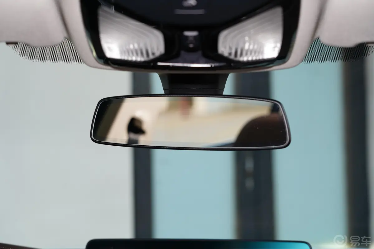 宝马5系改款 530Li xDrive 豪华套装内后视镜