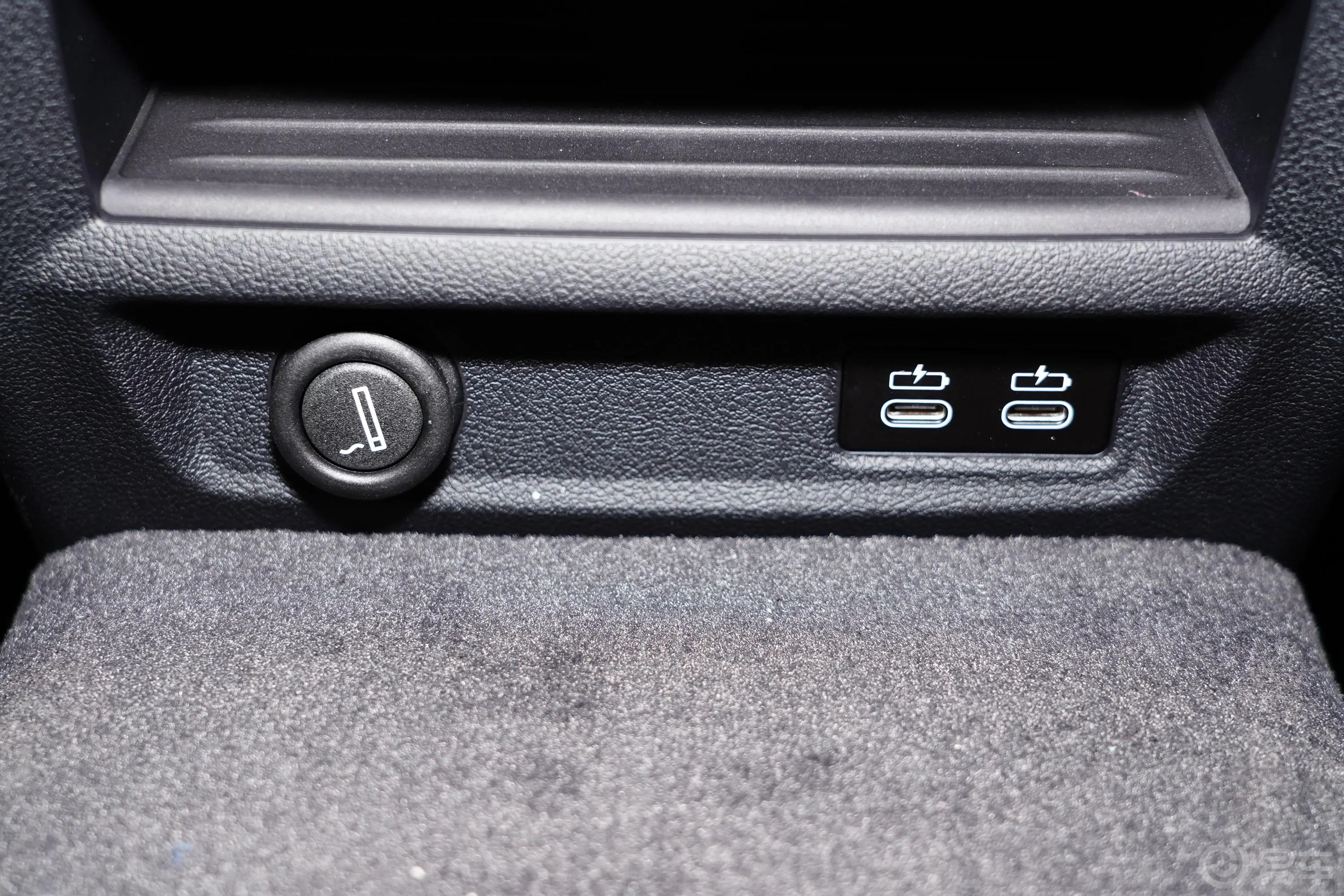 宝马5系改款 530Li xDrive 豪华套装空间