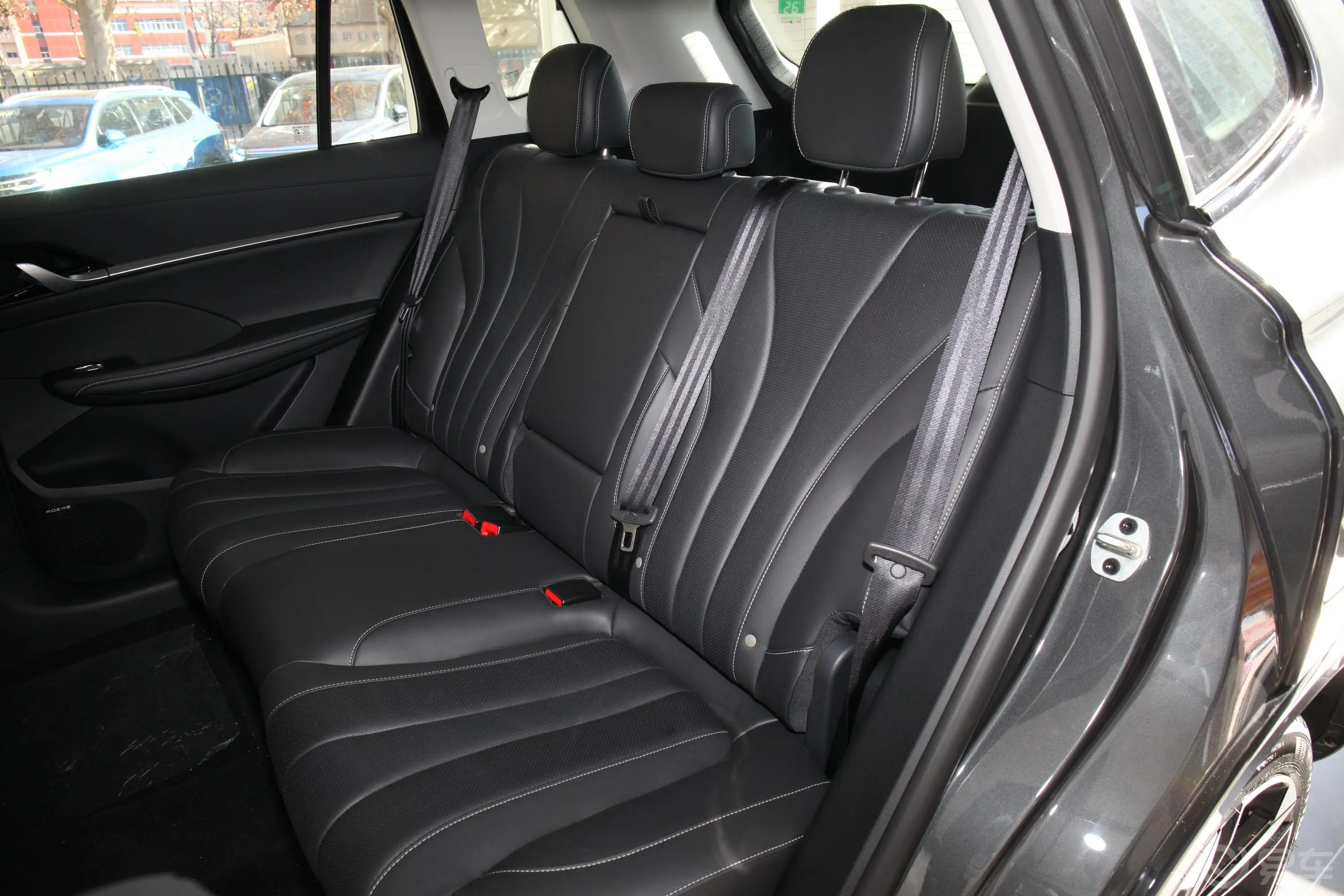 荣威RX5 MAX1.5T 有为豪华版后排座椅