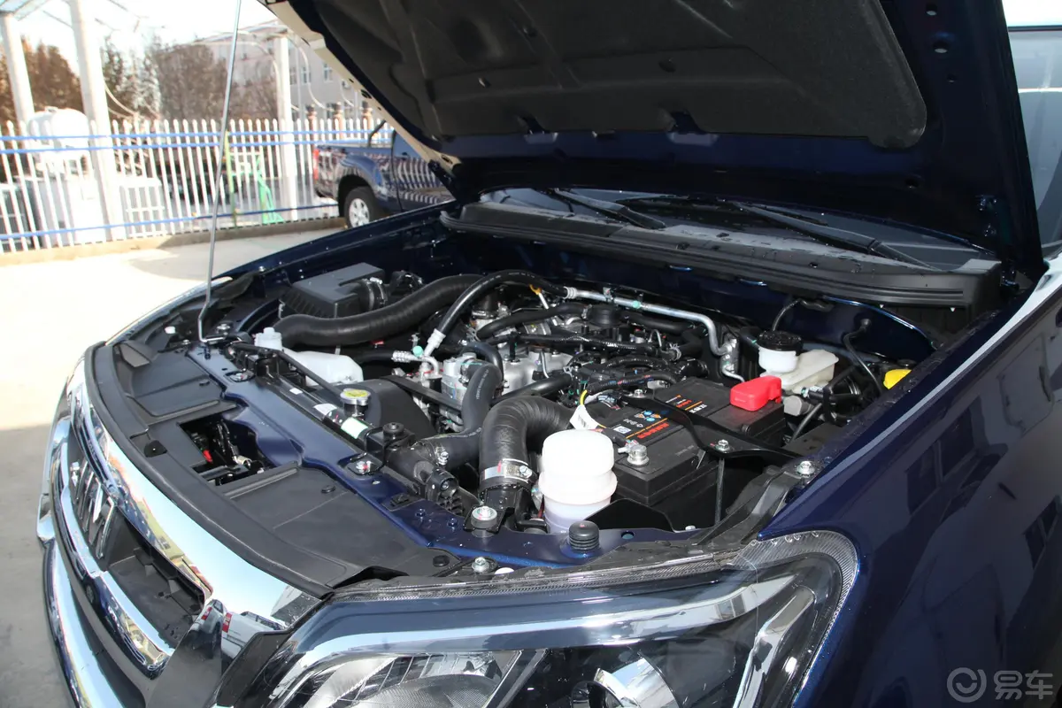 瑞迈2.8T 四驱长轴舒适版 柴油动力底盘