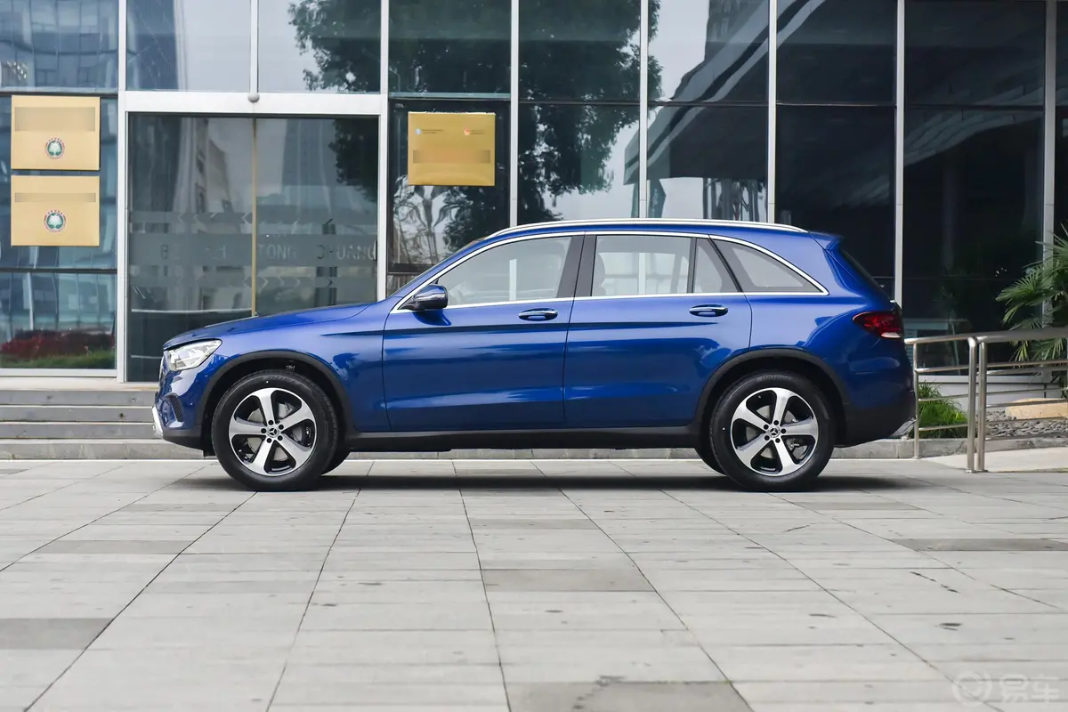 奔驰GLC改款 GLC 260 L 4MATIC 动感型外观