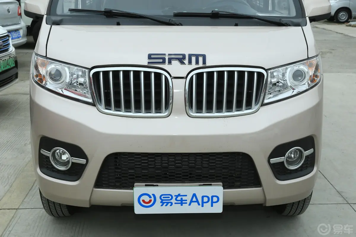 鑫源小海狮X301.5L 手动 舒适型中央空调版 7座 CNG外观