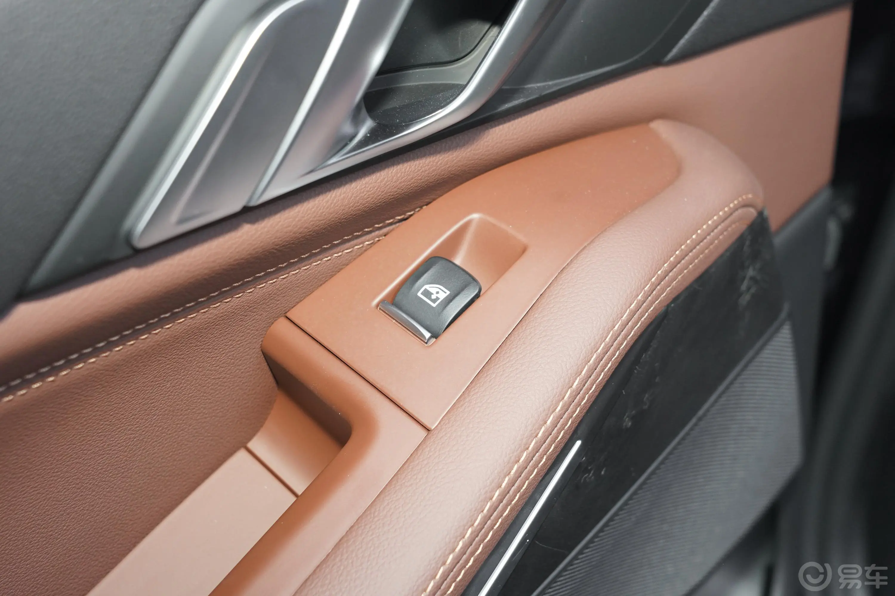 宝马X5(进口)xDrive30i M运动套装后车窗调节