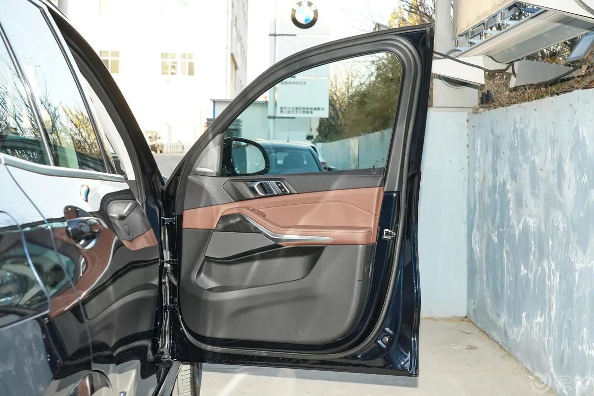宝马X5(进口)xDrive40i 尊享型 M运动套装副驾驶员车门